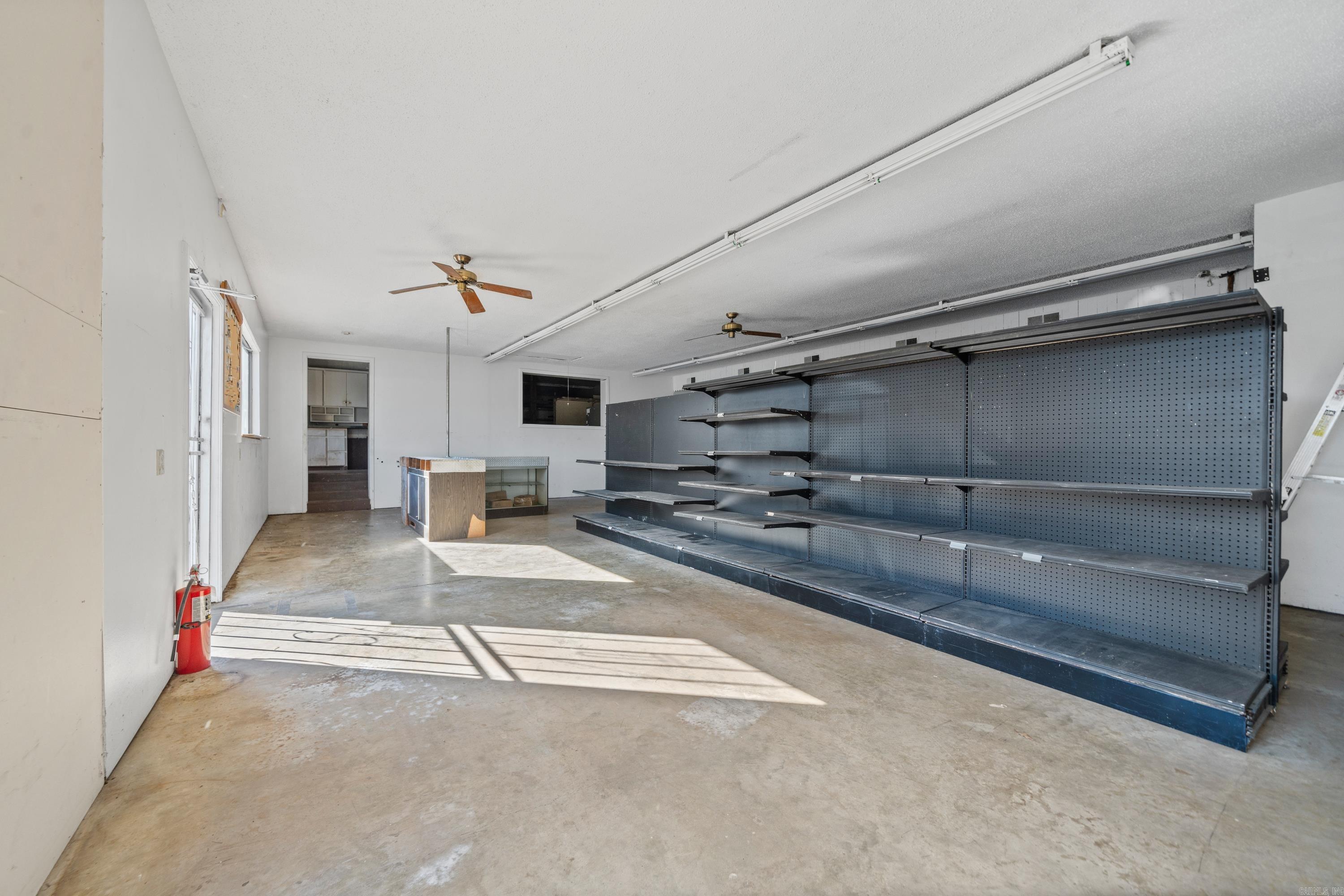 815 & 817 Grand Avenue Property Photo 17