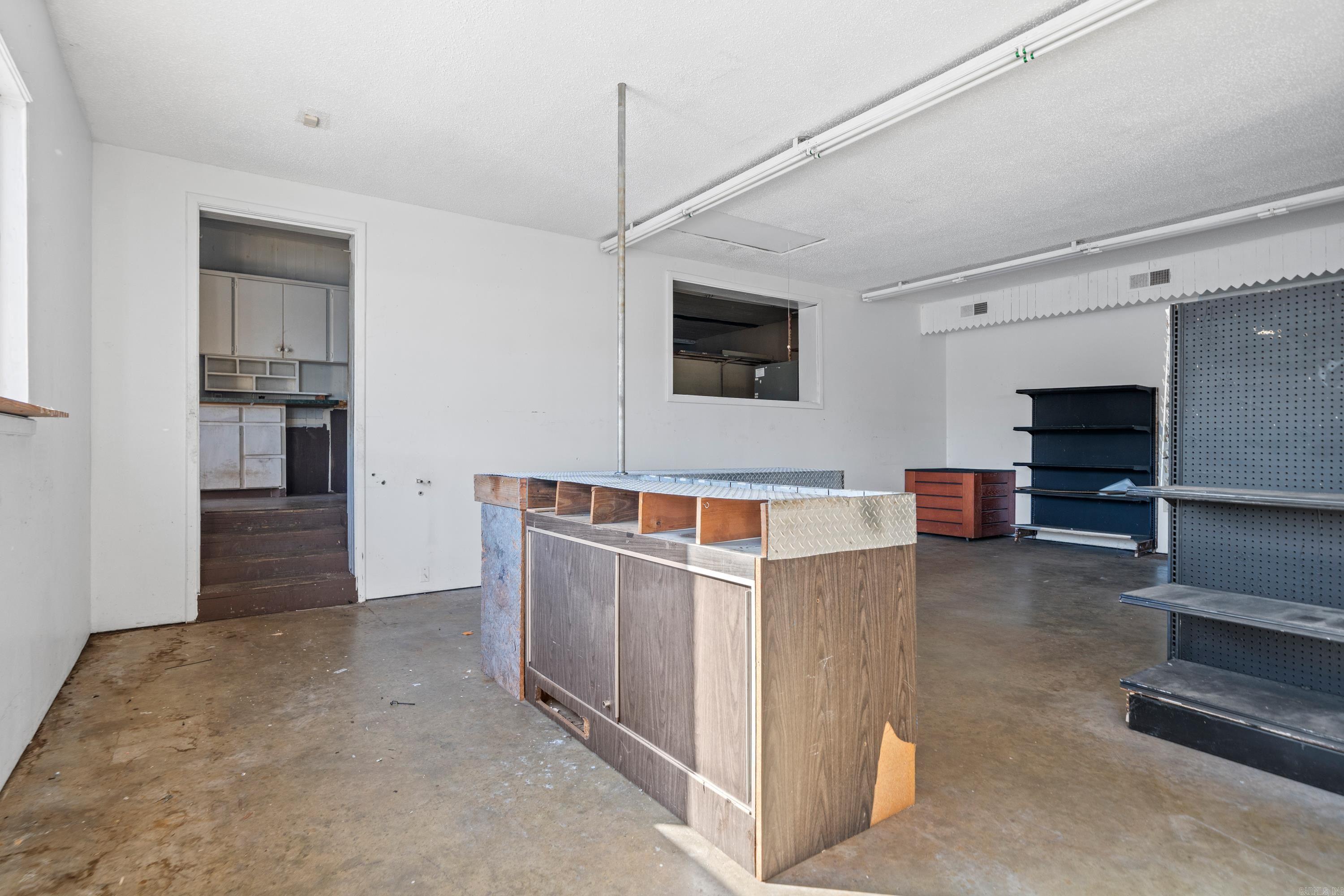 815 & 817 Grand Avenue Property Photo 19
