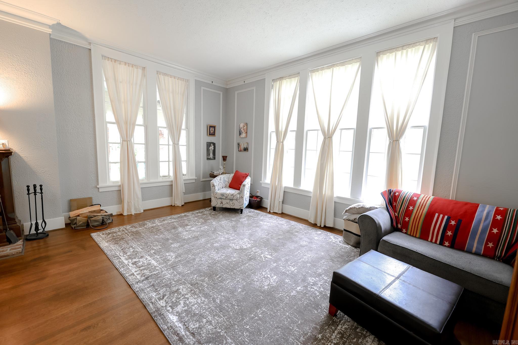 1701 N Madison Avenue Property Photo 4