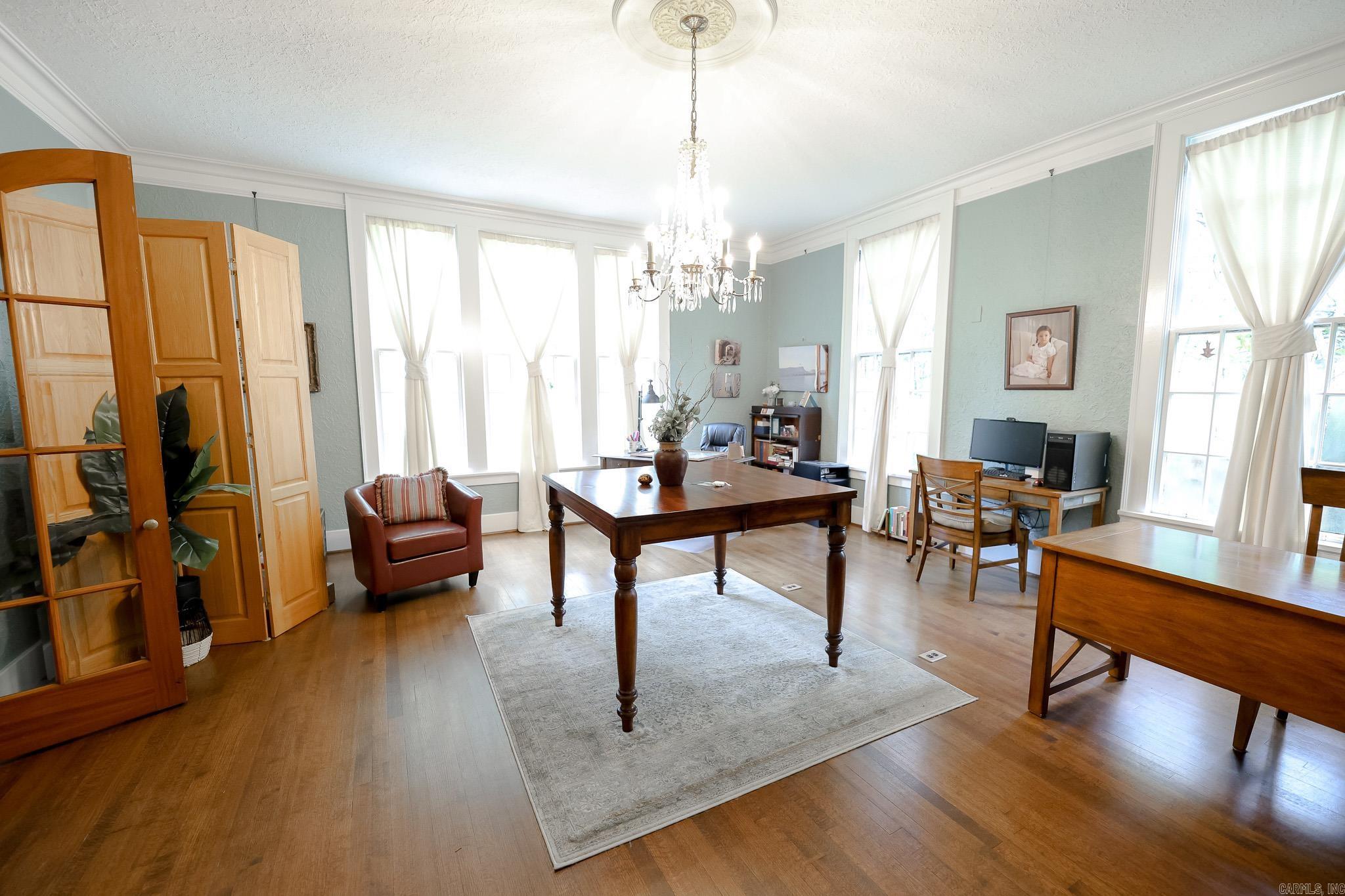 1701 N Madison Avenue Property Photo 8