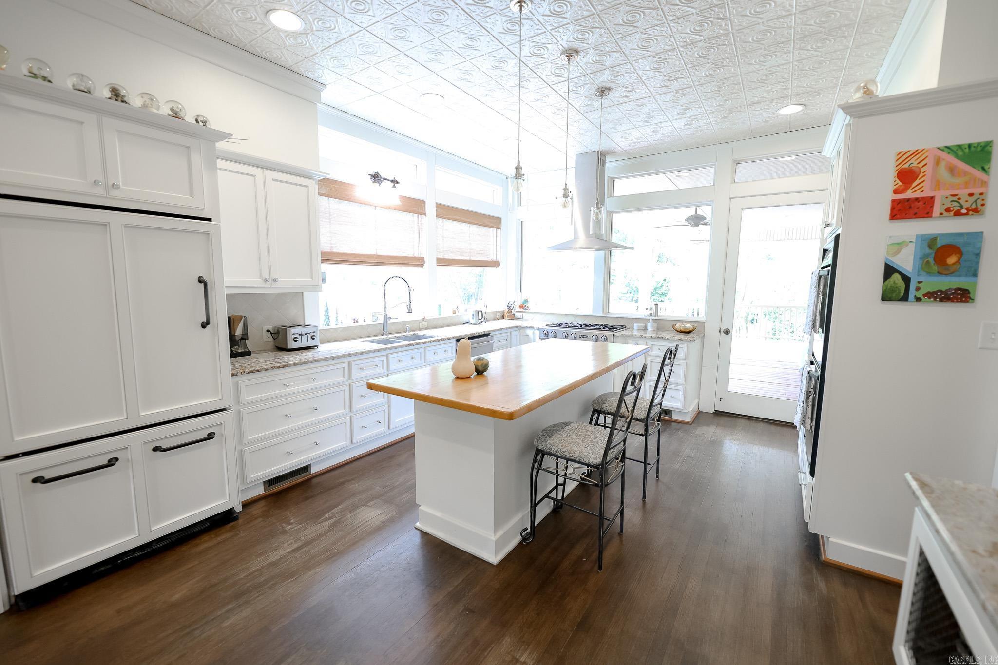 1701 N Madison Avenue Property Photo 11