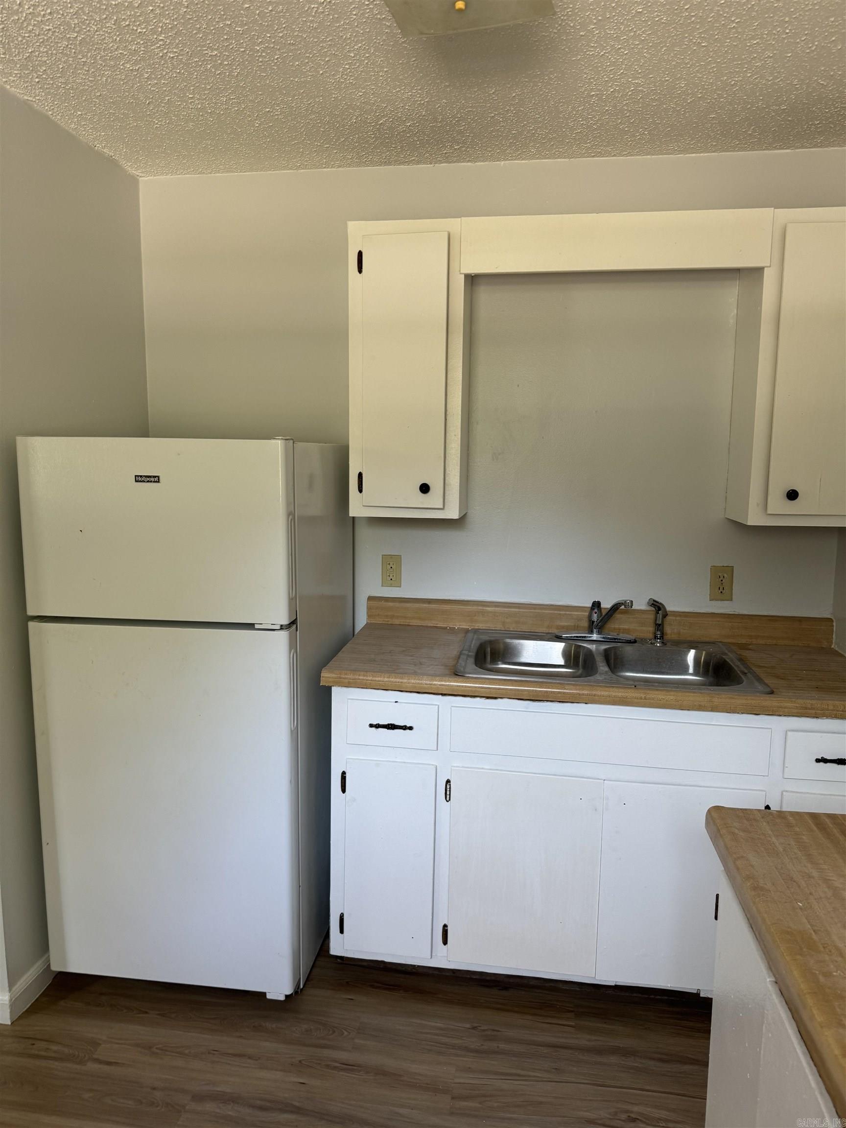 1600 N Lane Street Property Photo 6