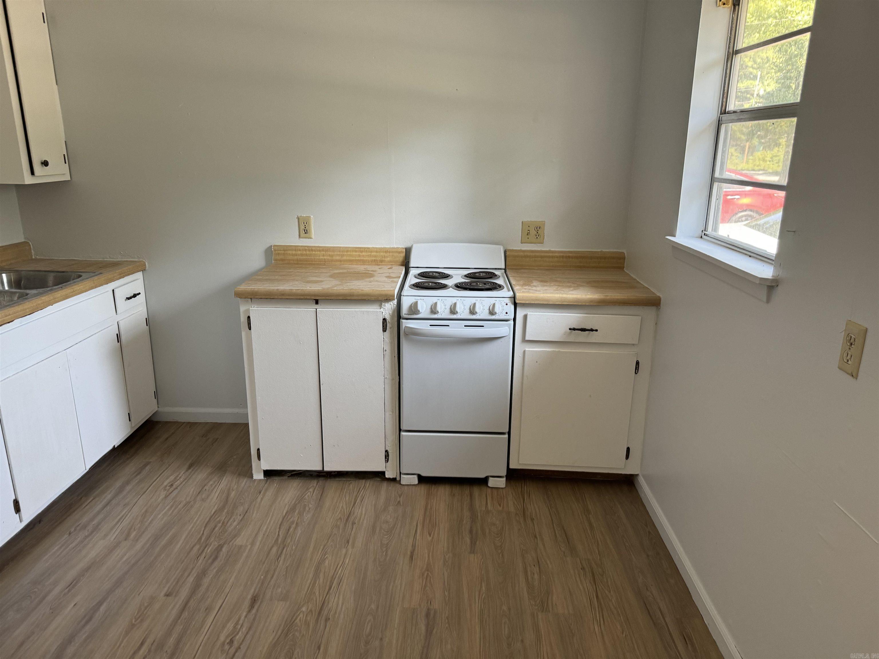 1600 N Lane Street Property Photo 7
