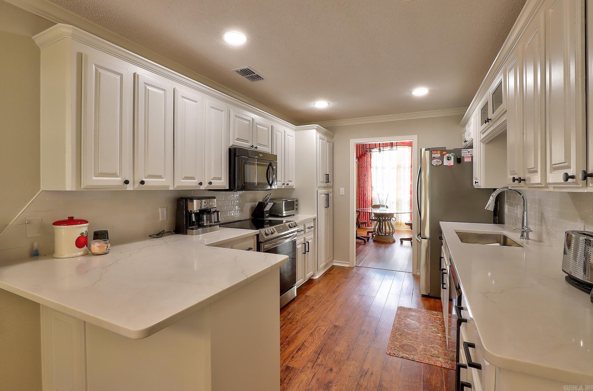 16 Dogwood Place Property Photo 8