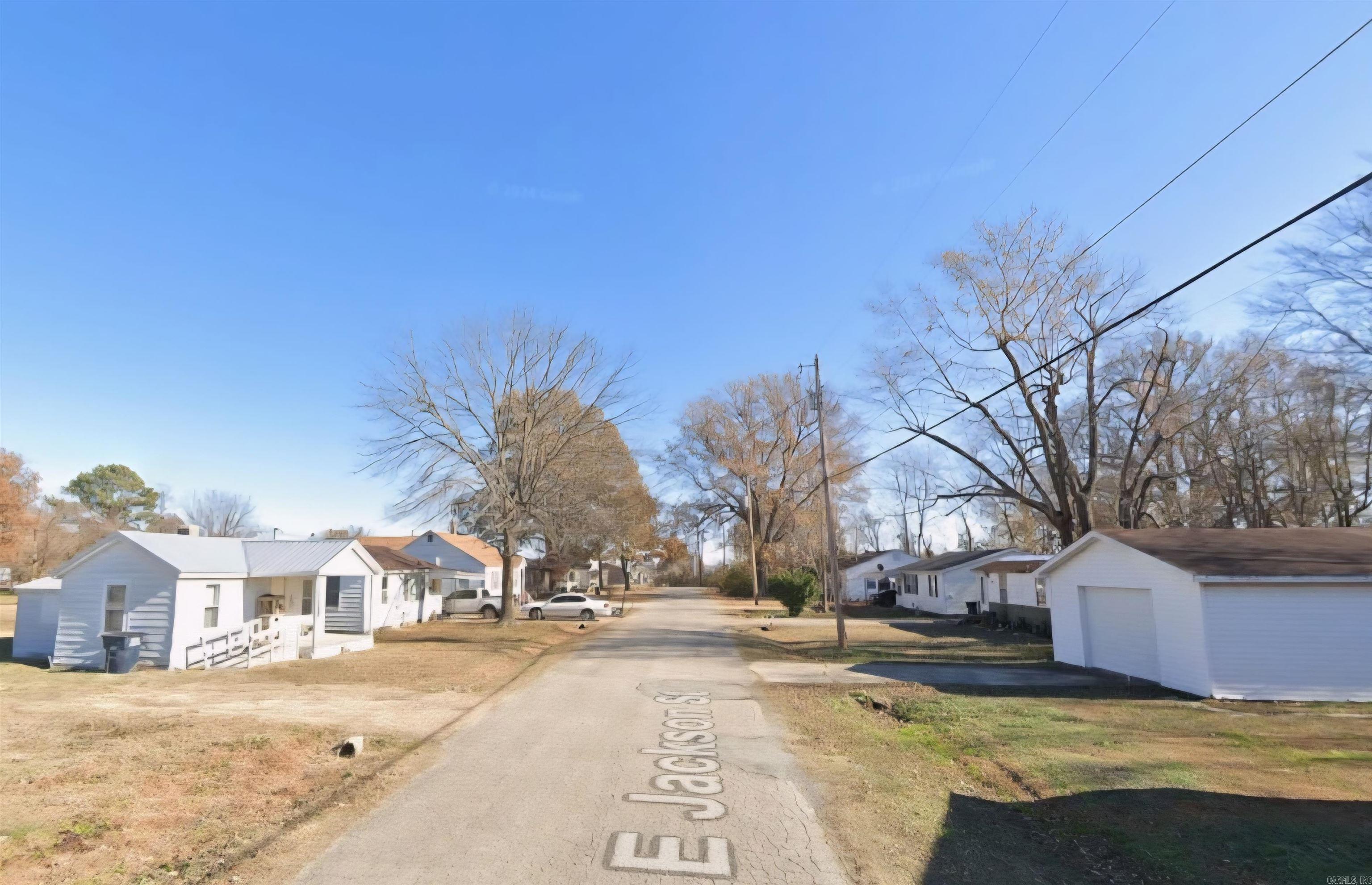 808 E Jackson Street Property Photo 3