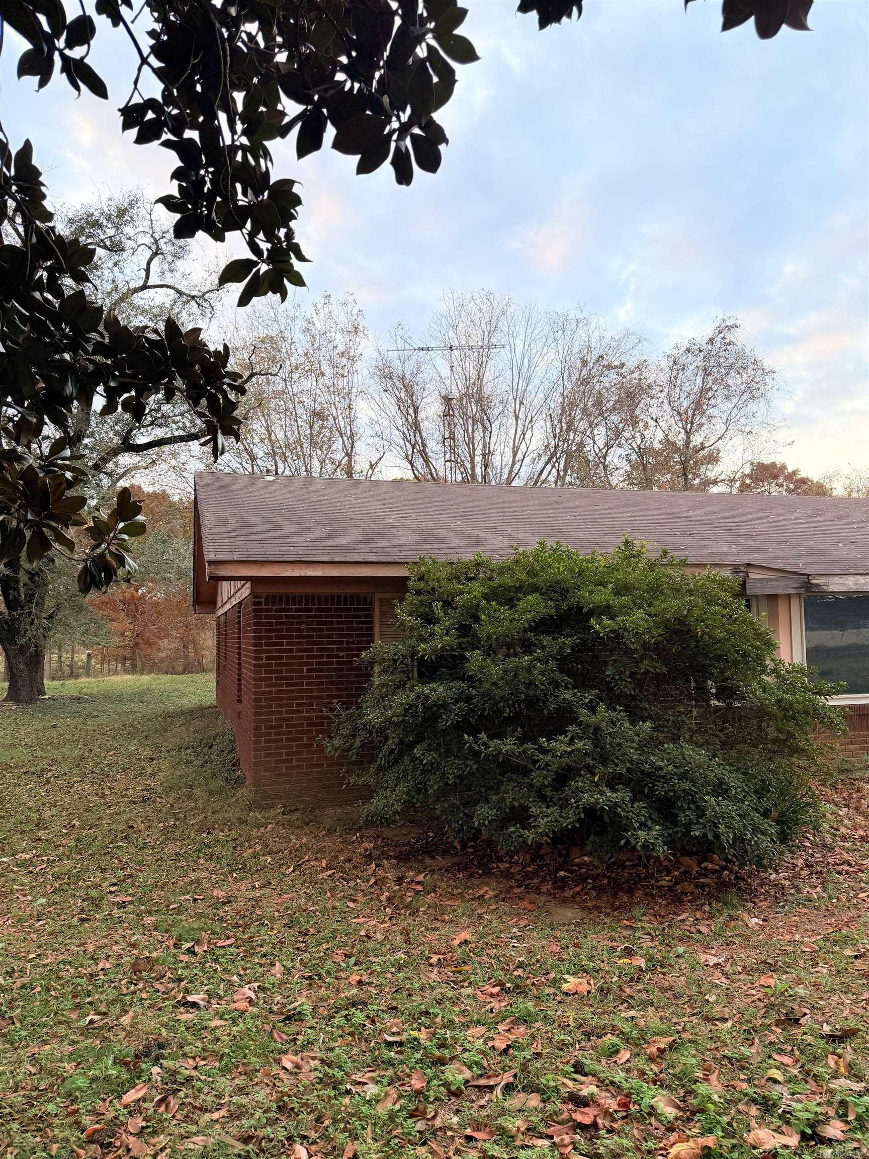 854 Bradley 57 Road Property Photo 3
