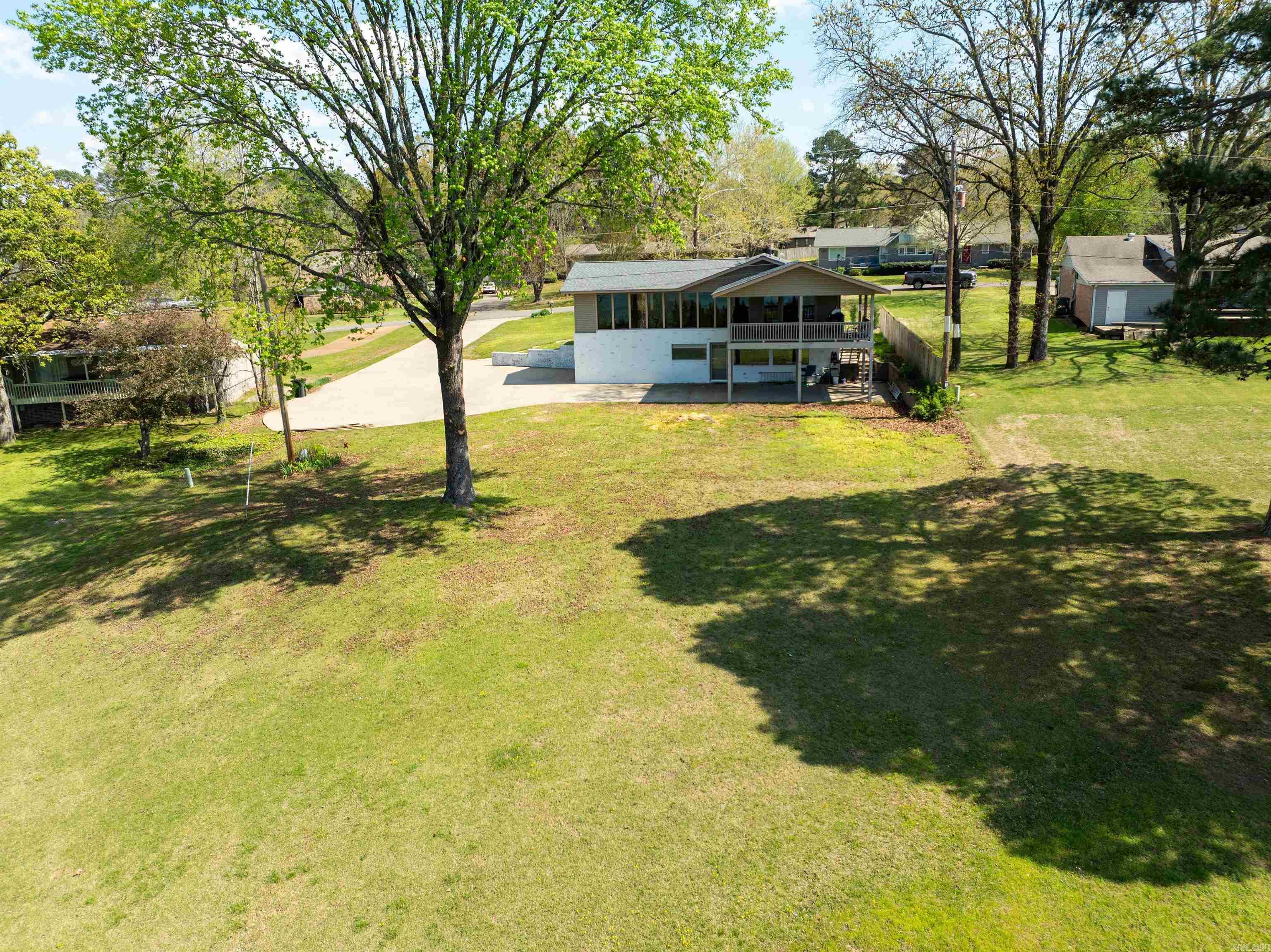 960 Anderson Circle Property Photo 3