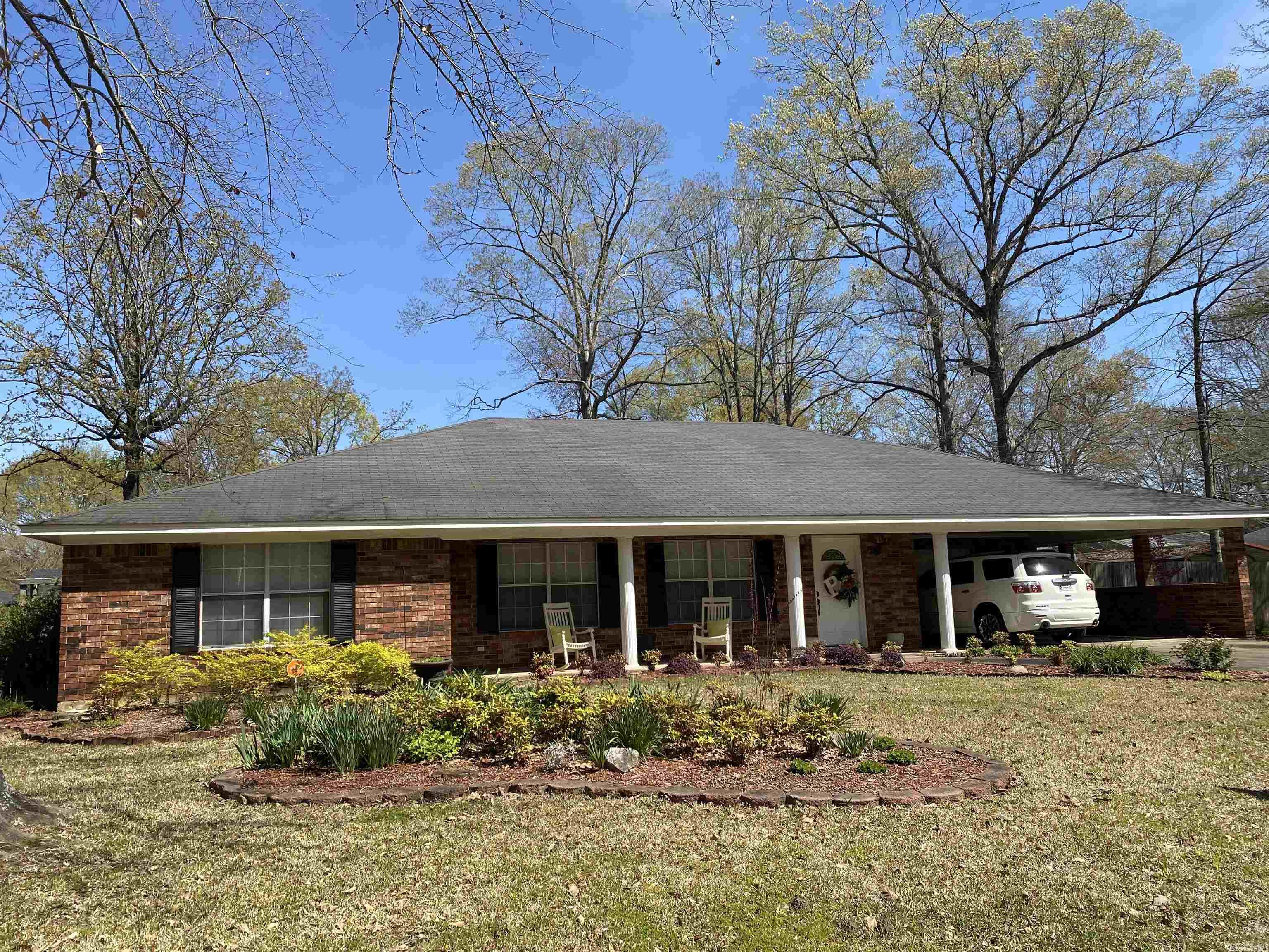 311 Williams St Property Photo 1
