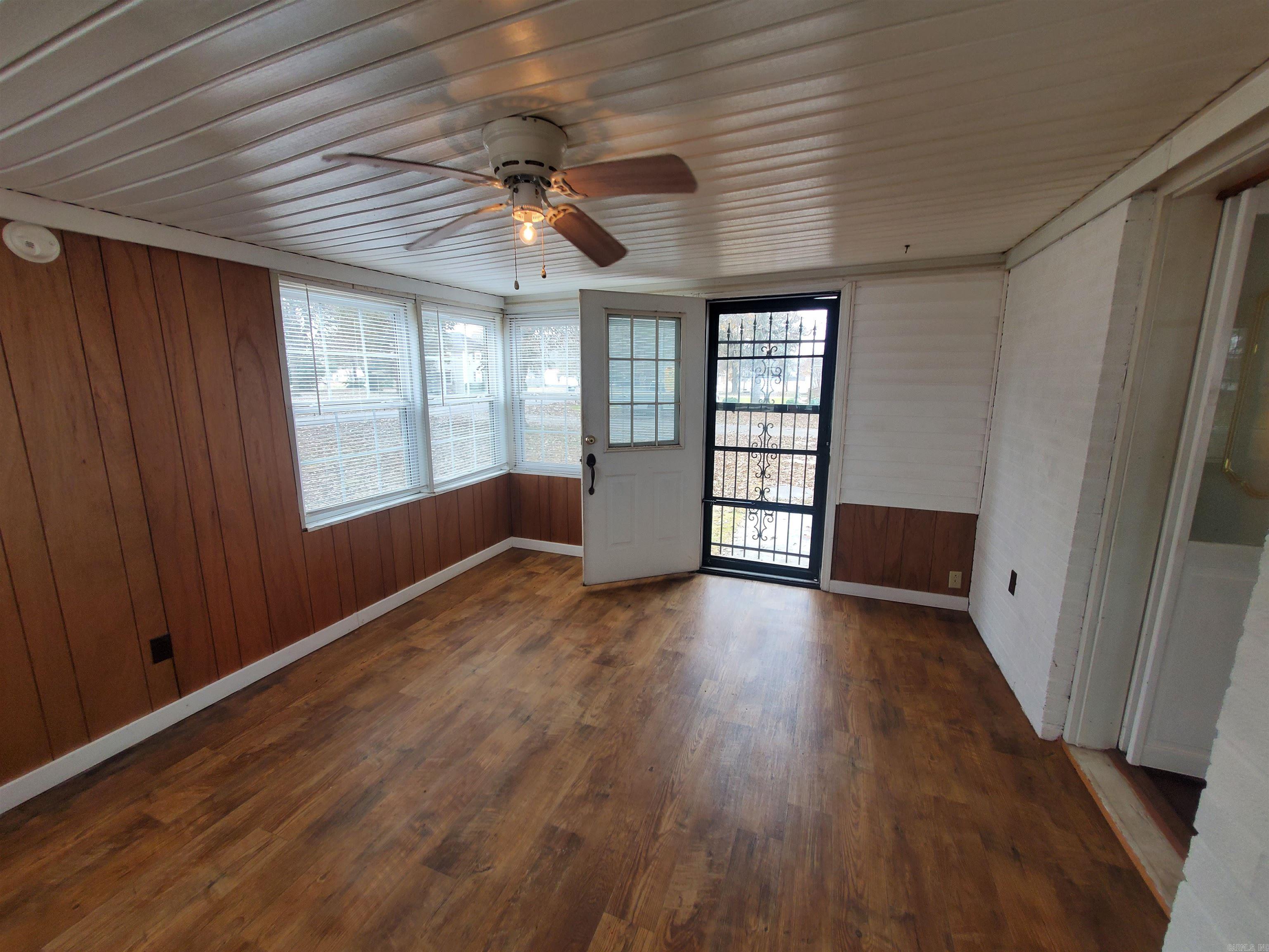 681 S Garfield Street Property Photo 14