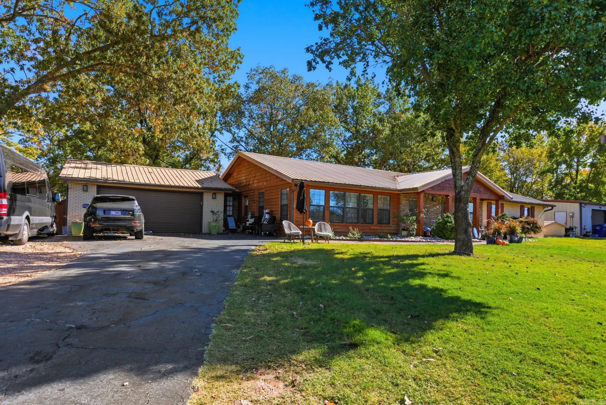 4725 Prince Street Property Photo 6
