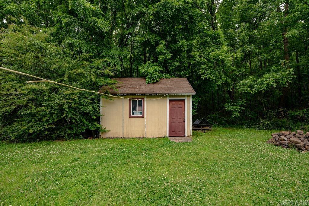 409 River Dr Property Photo 37
