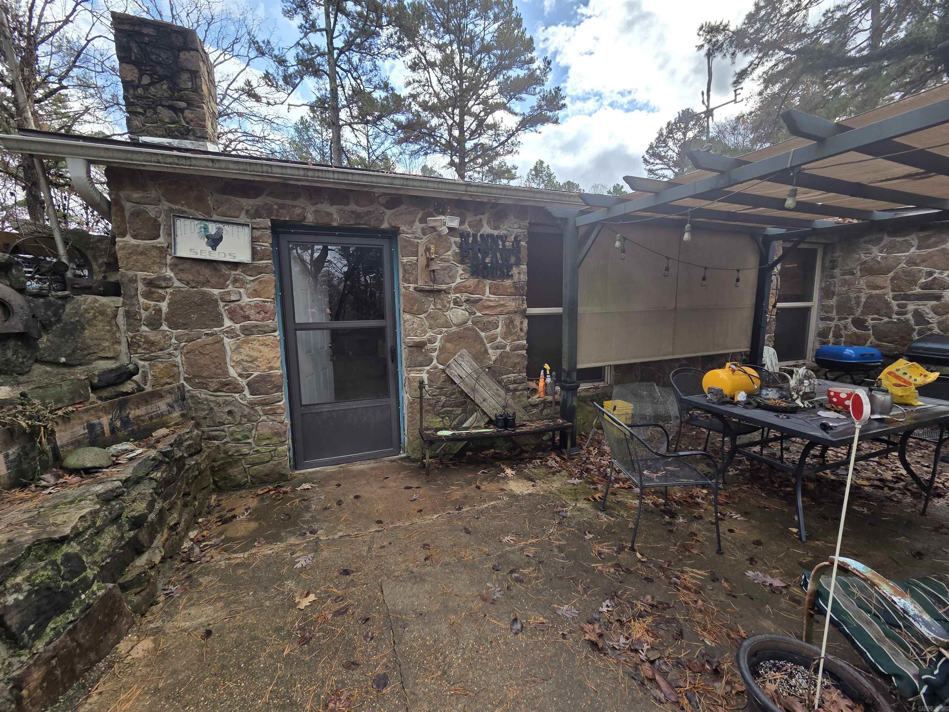 781 Sawmill Road Property Photo 1