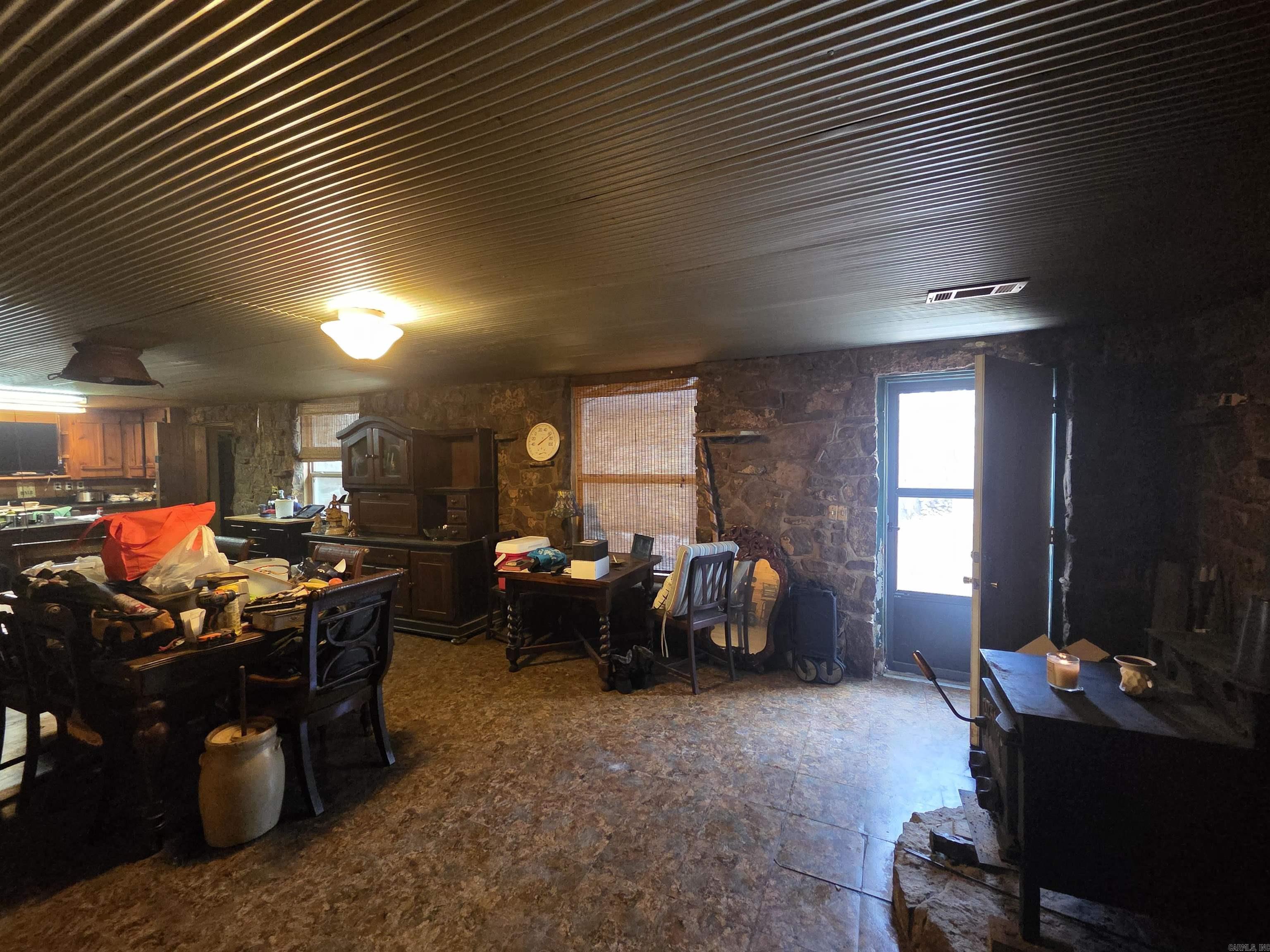 781 Sawmill Road Property Photo 6