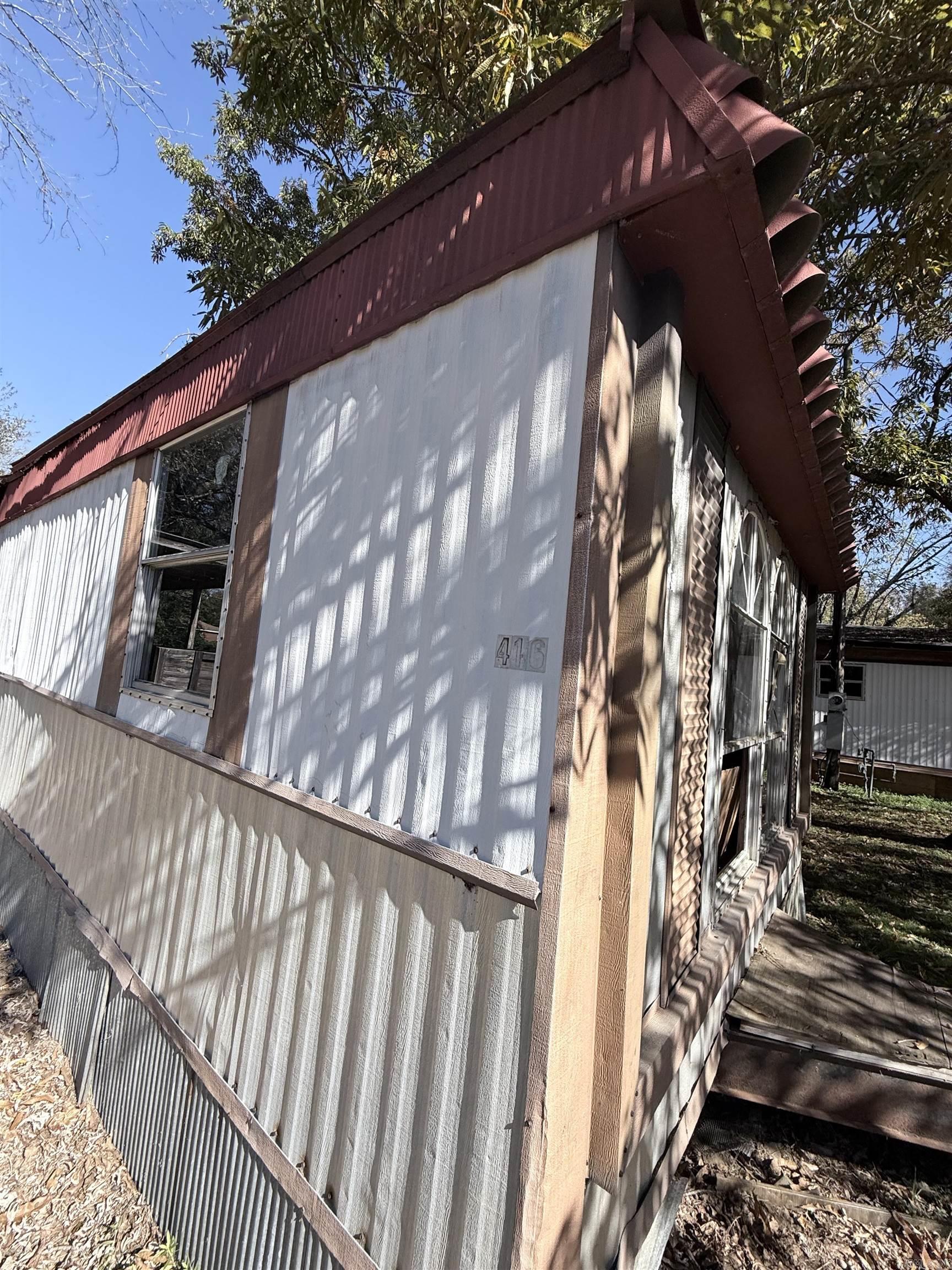 416 S Pine Street Property Photo 3