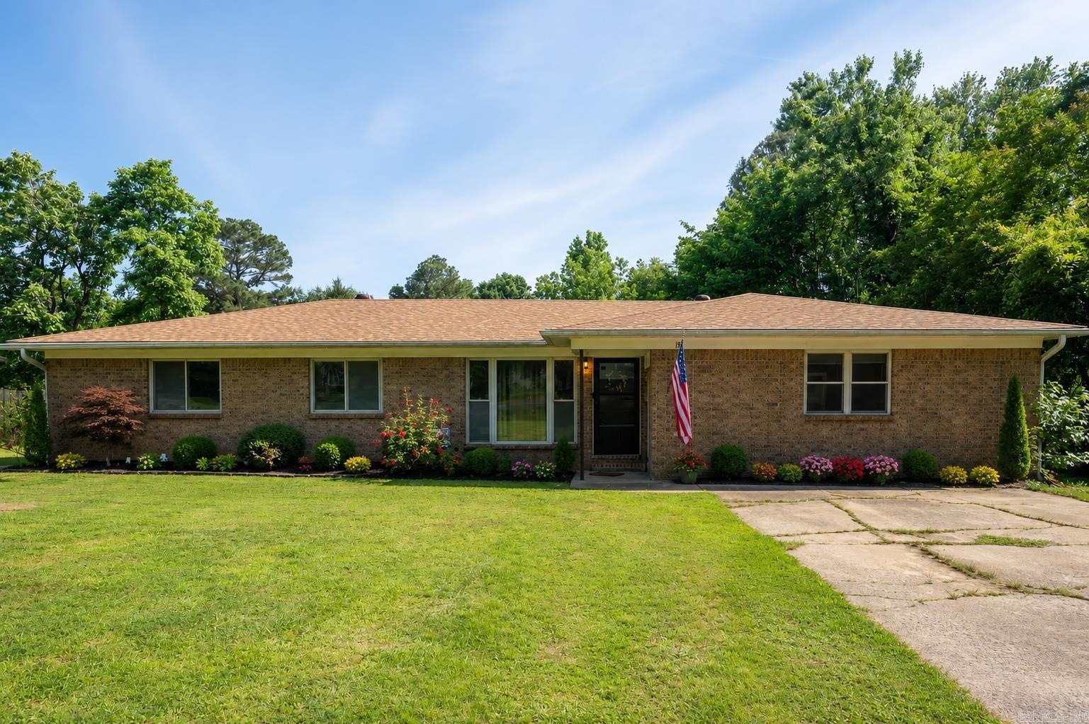 19 Sycamore Street Property Photo 1