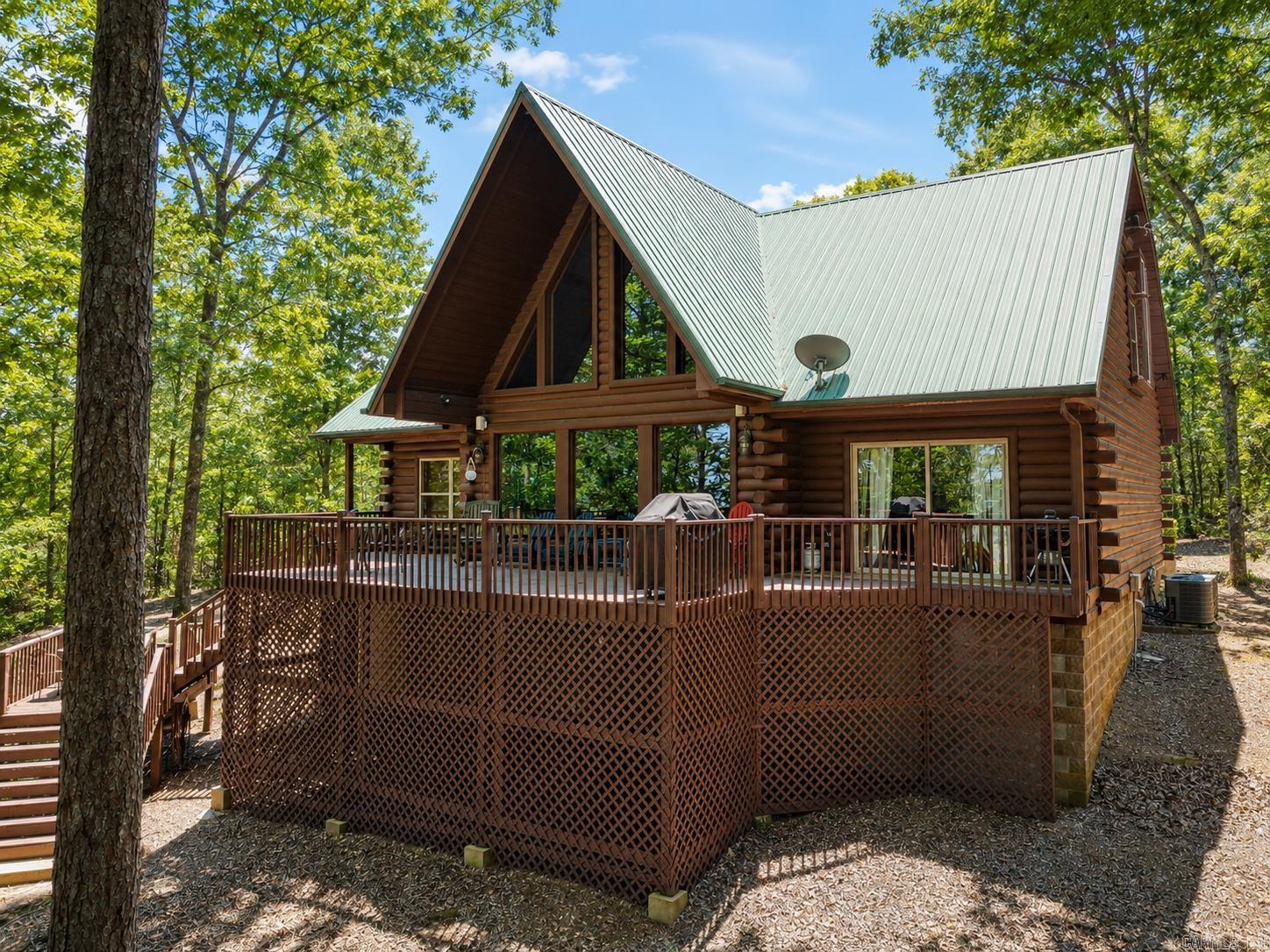 194 Lake Point Drive Property Photo 3