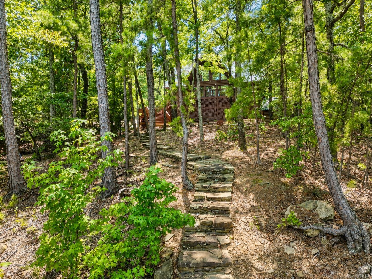 194 Lake Point Drive Property Photo 4