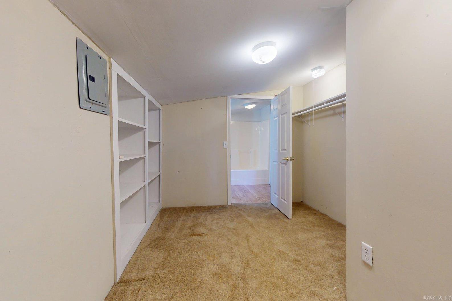 686 Mc 379 Property Photo 26