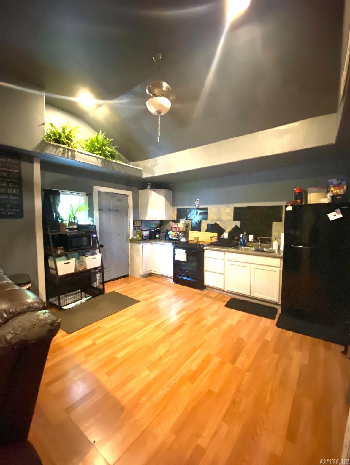 1801 Bishop Warren Drive Property Photo 4