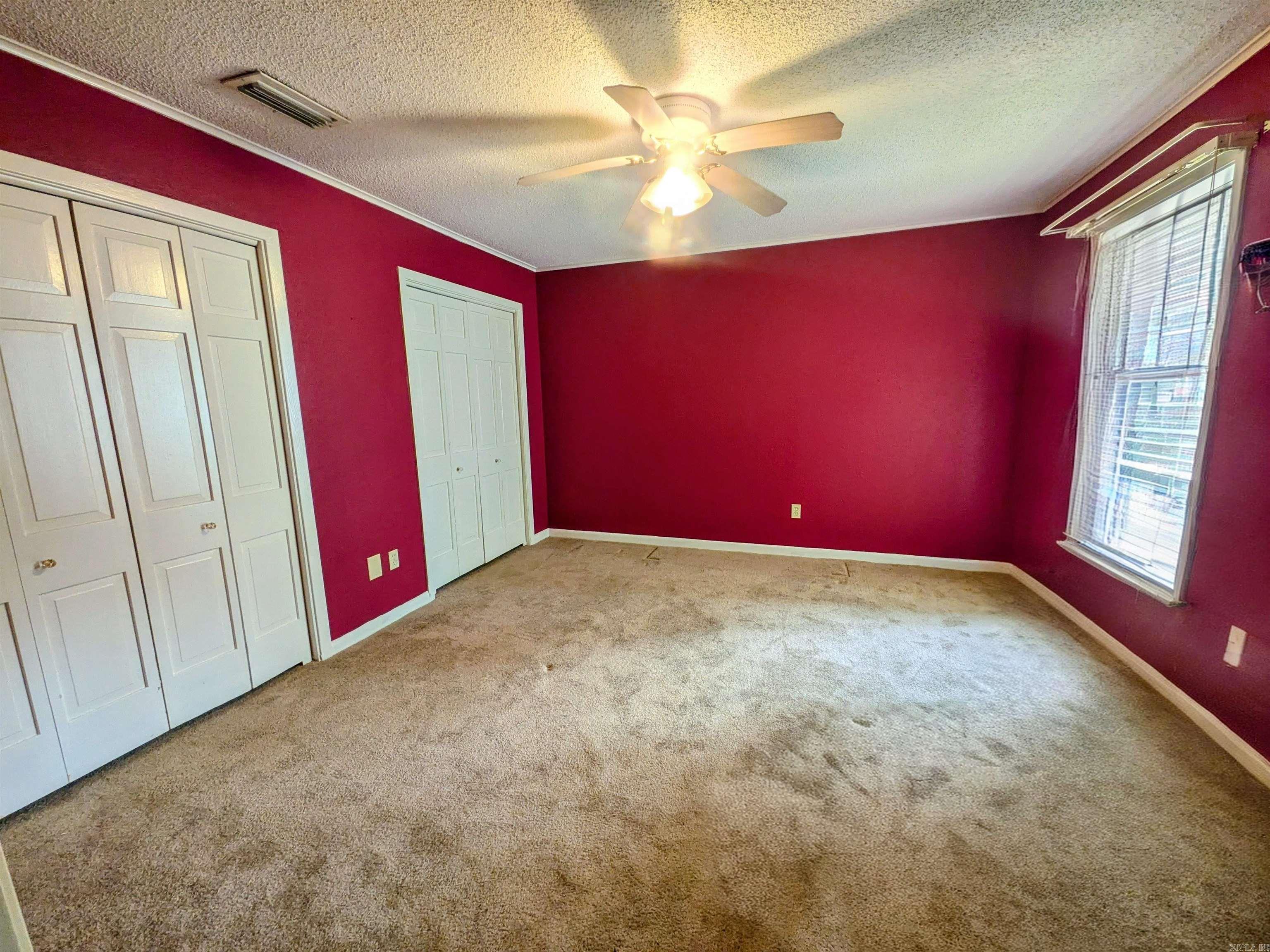 128 Elaine Property Photo 12