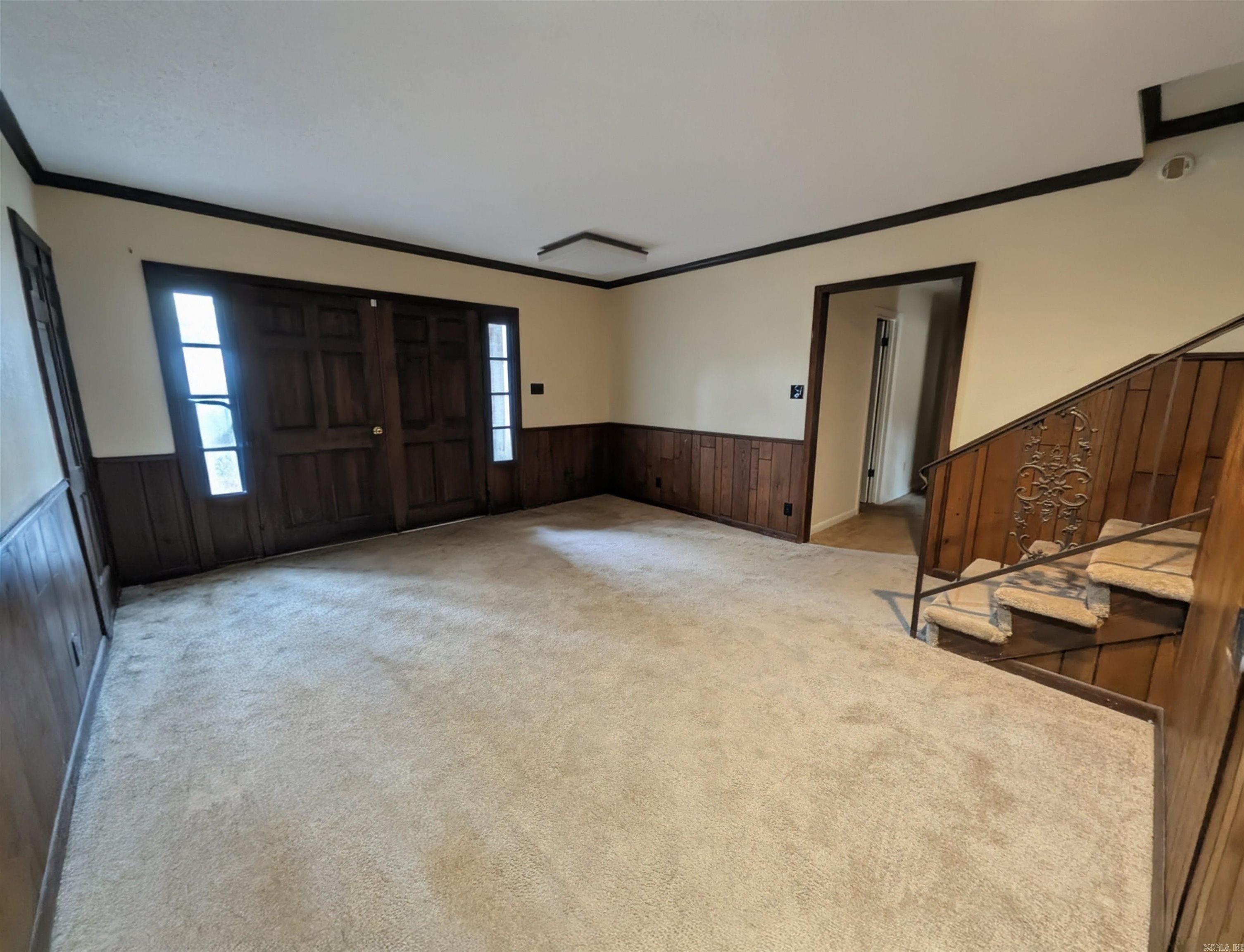 128 Elaine Property Photo 16