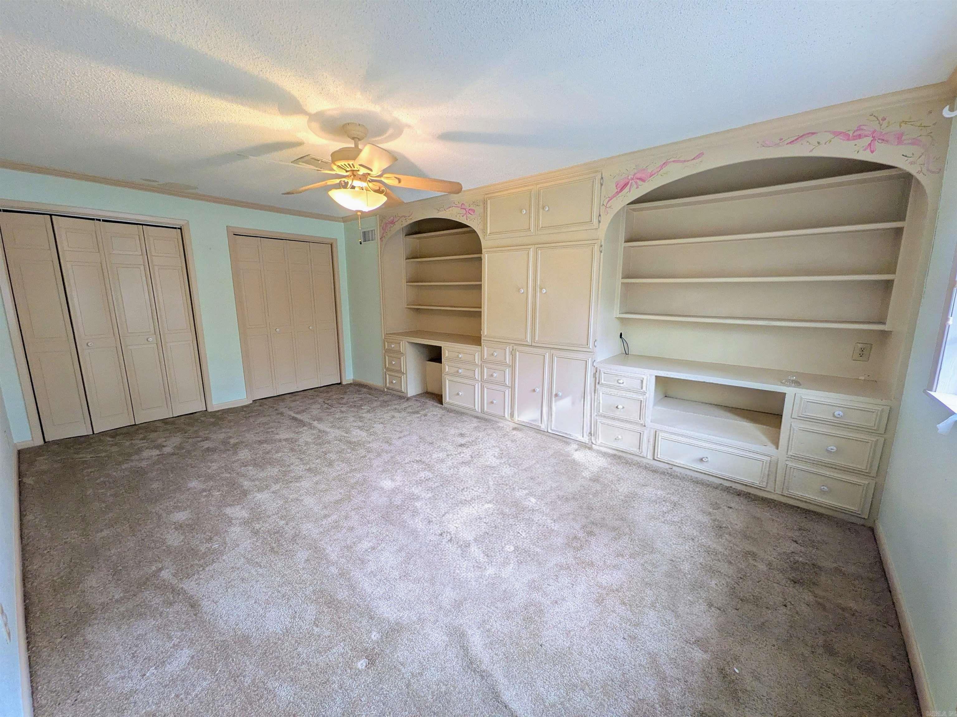 128 Elaine Property Photo 22