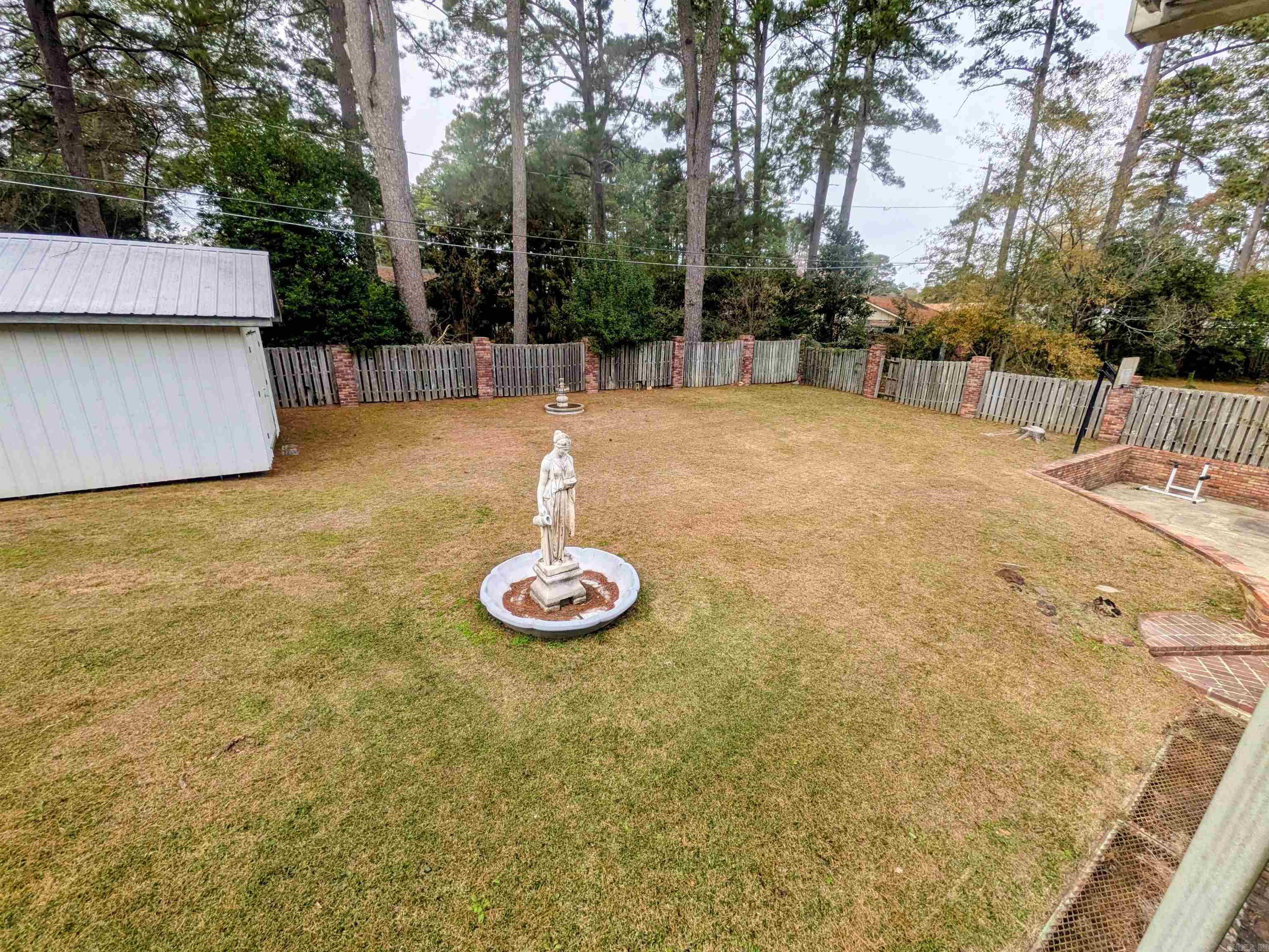 128 Elaine Property Photo 25