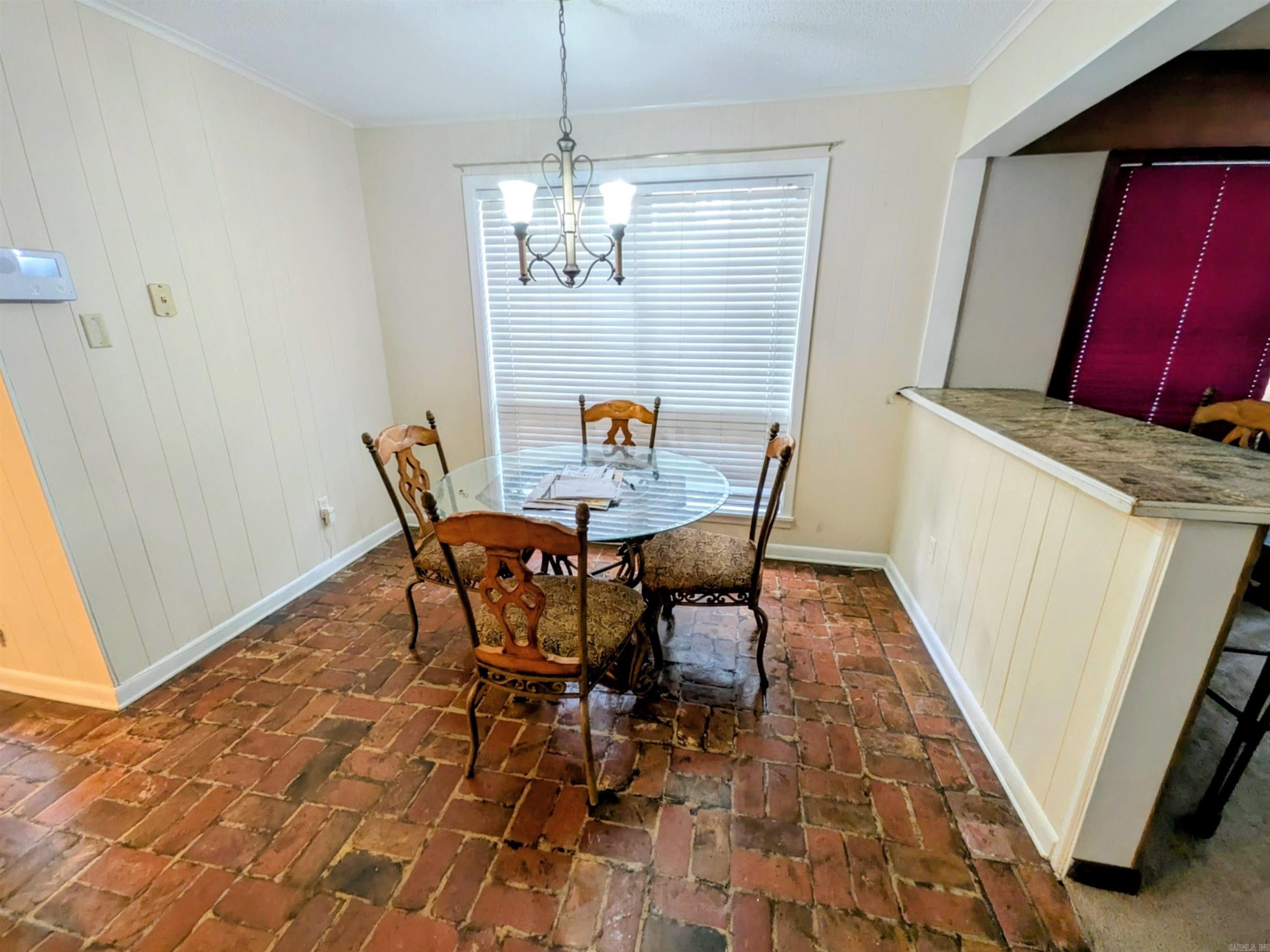128 Elaine Property Photo 27