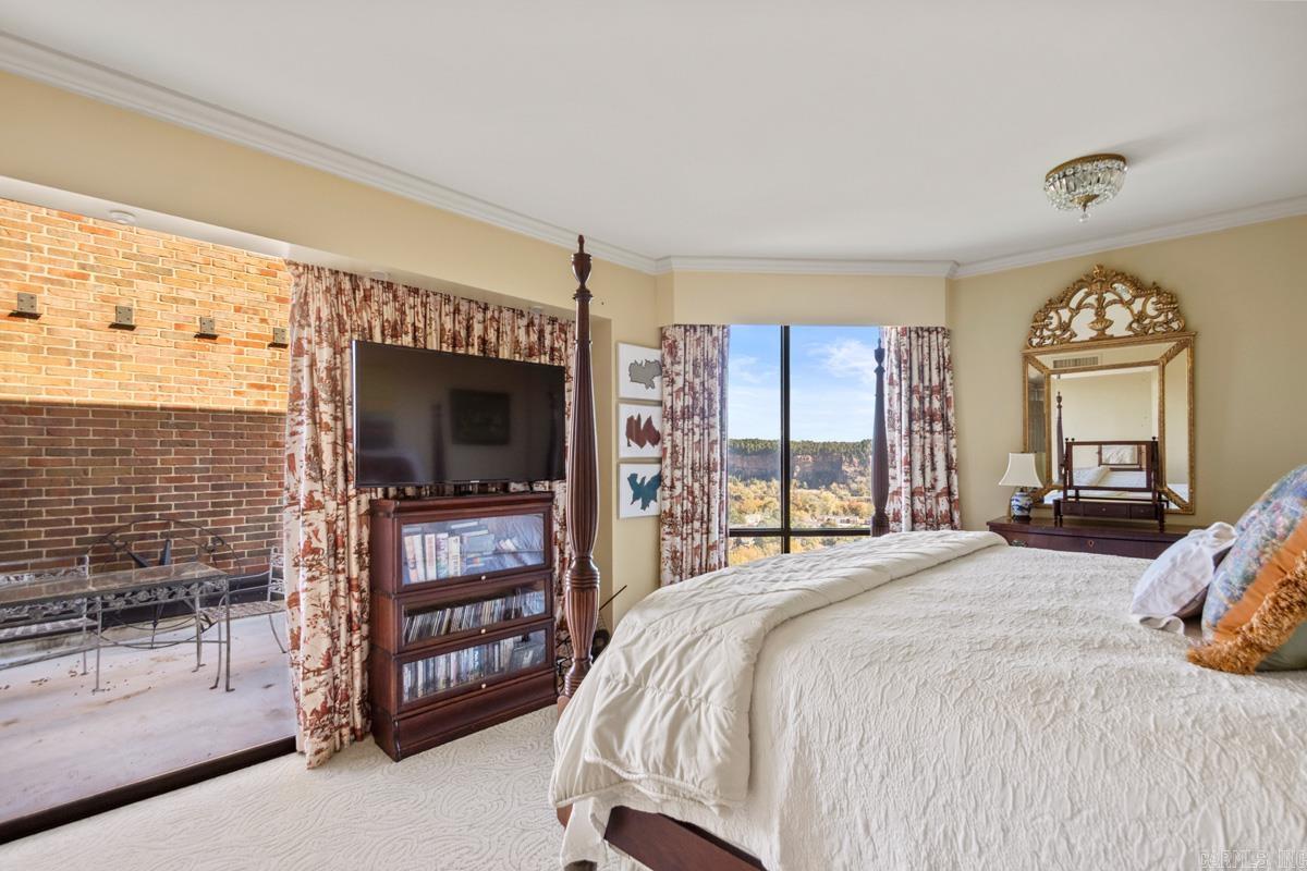 1 Treetops Lane Property Photo 25