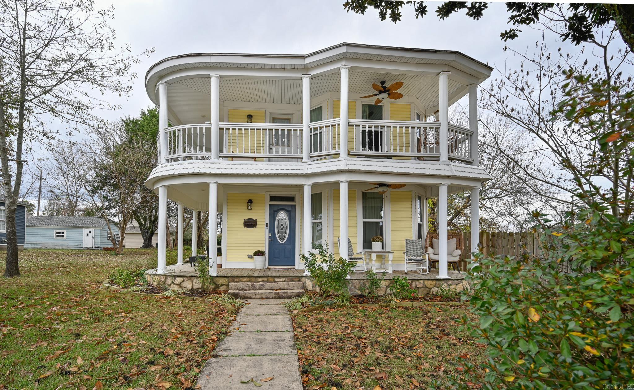 604 Tenth St. Property Photo 1