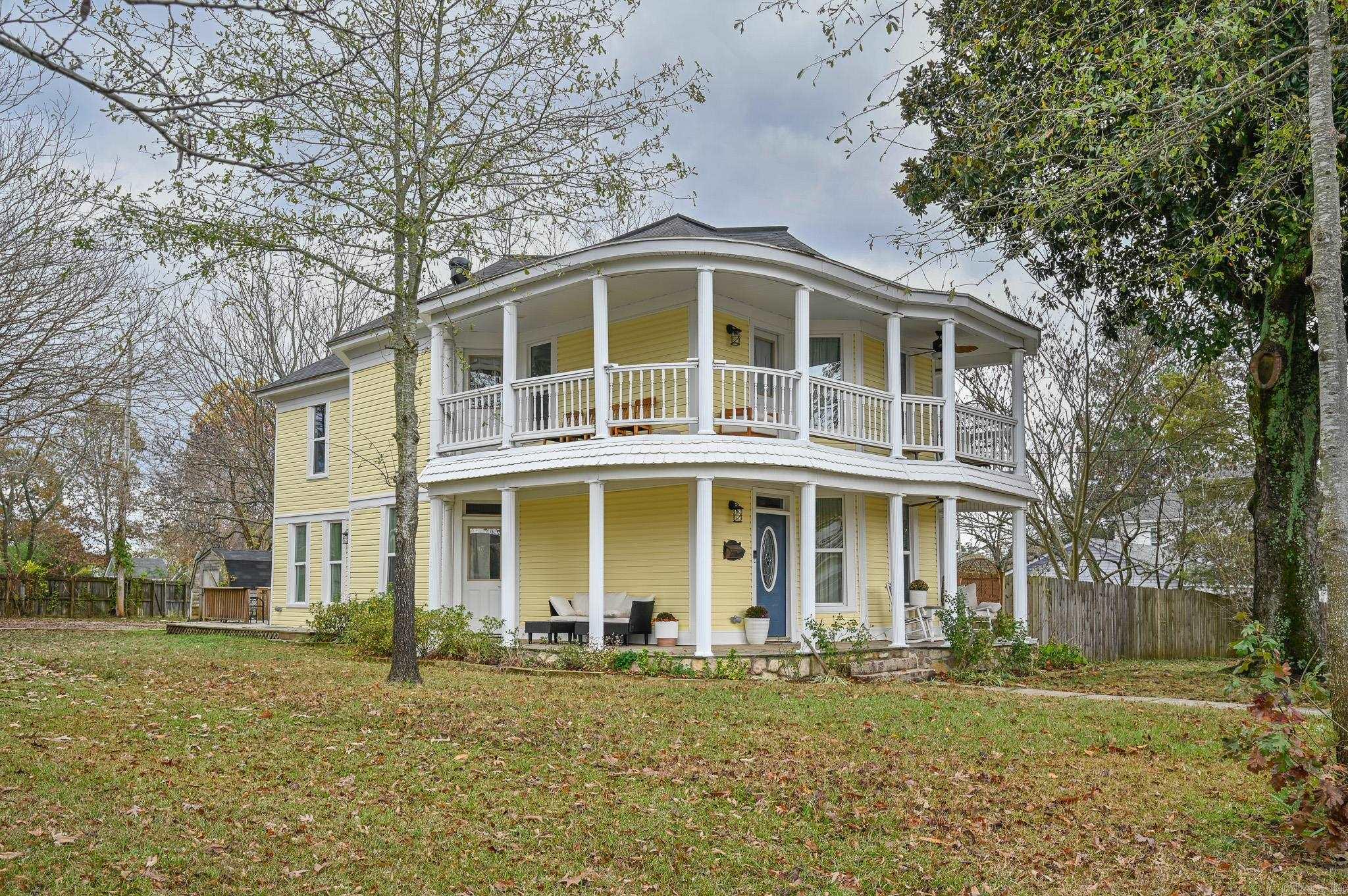 604 Tenth St. Property Photo 2