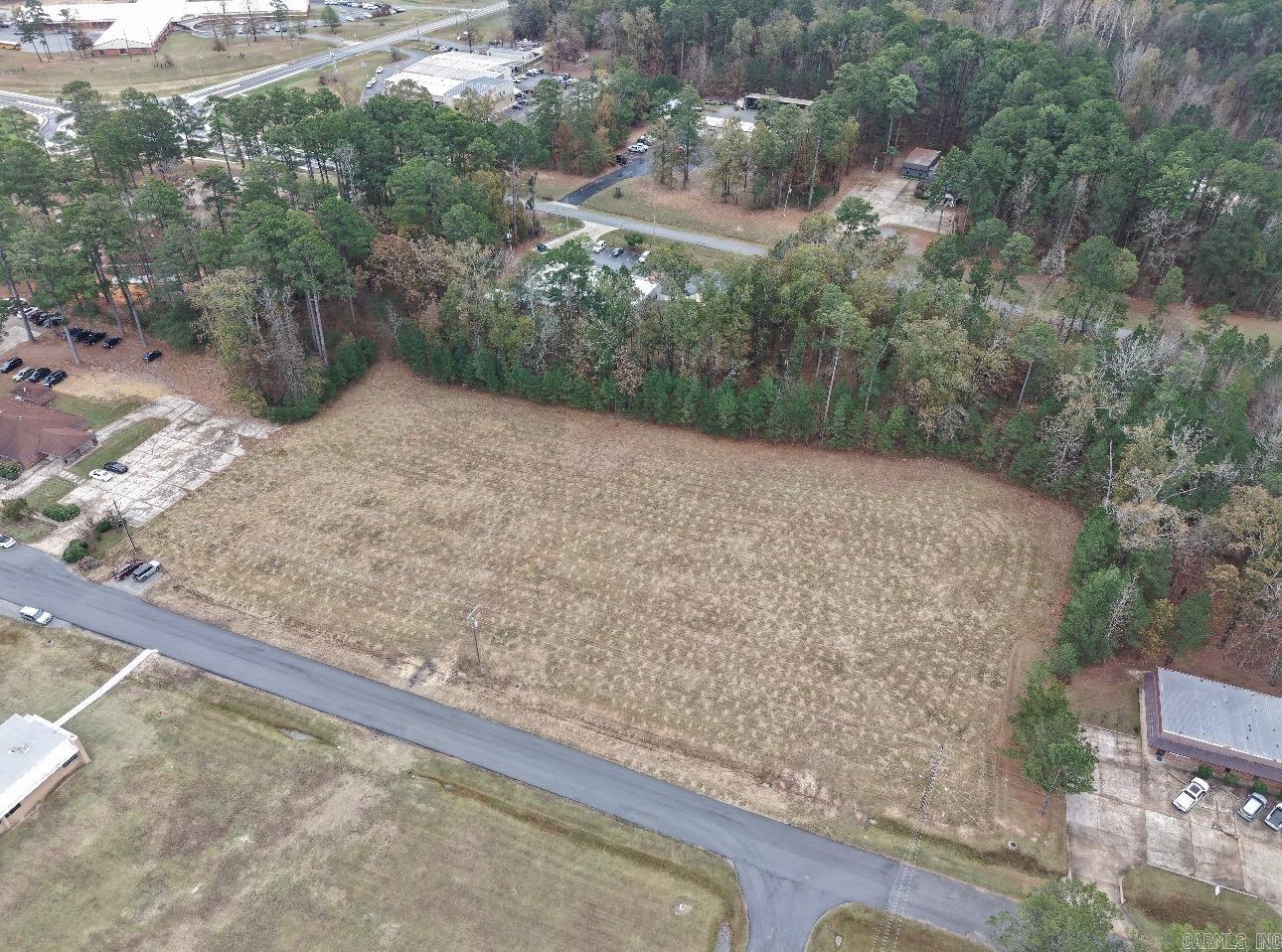 Roberts Drive Property Photo 2