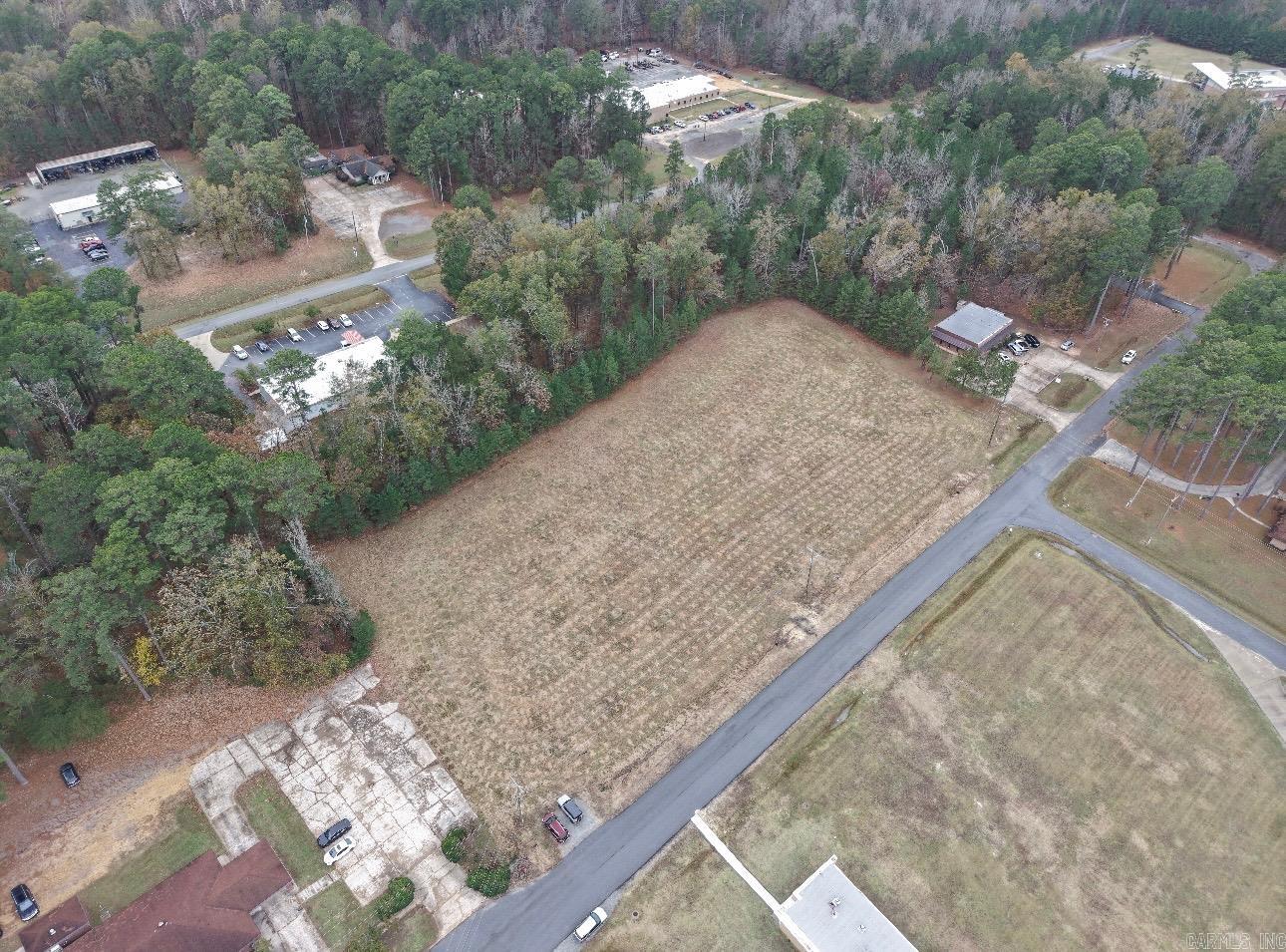 Roberts Drive Property Photo 3