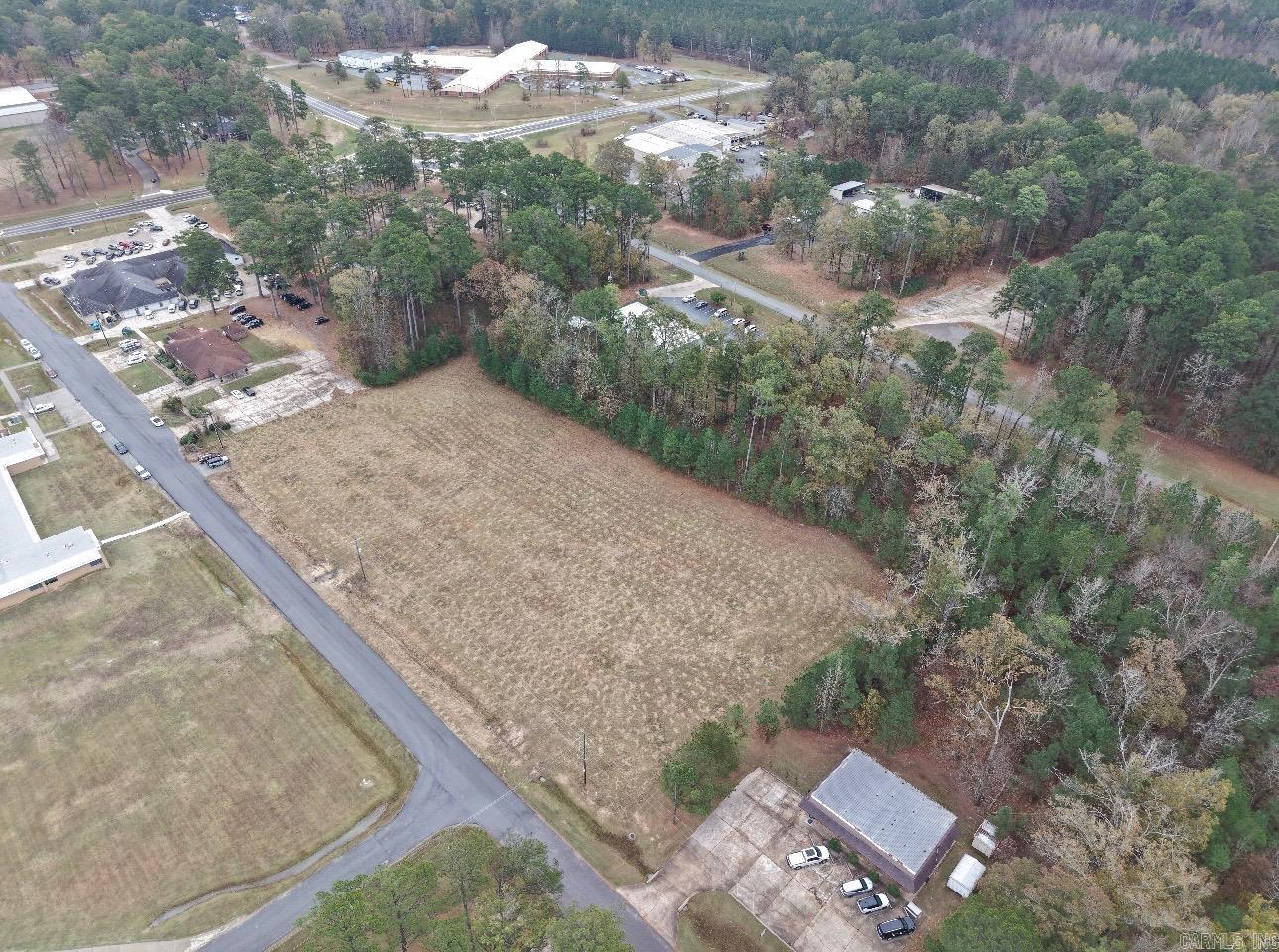 Roberts Drive Property Photo 4