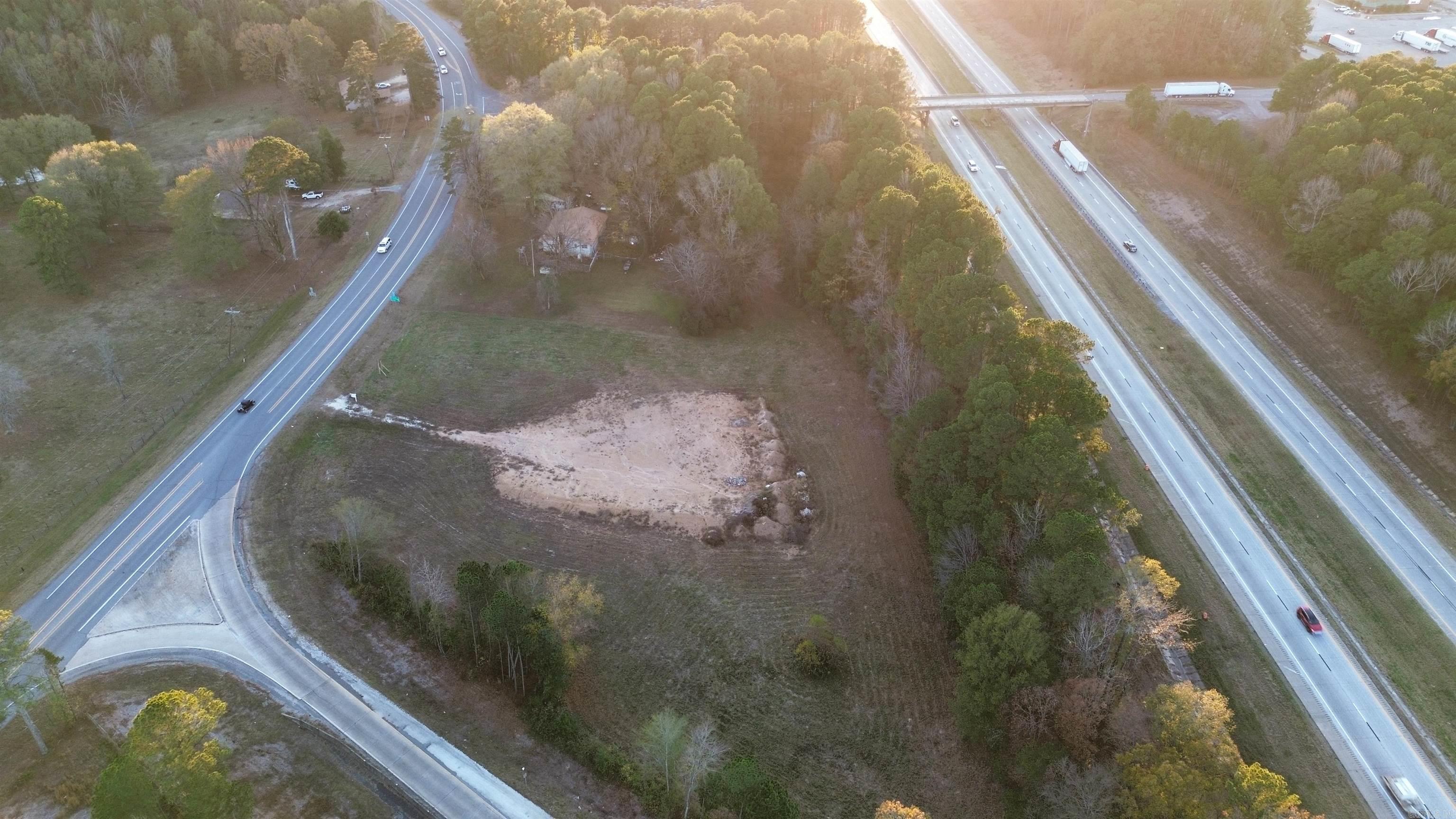 000 67 & I-30 Highway Property Photo 12