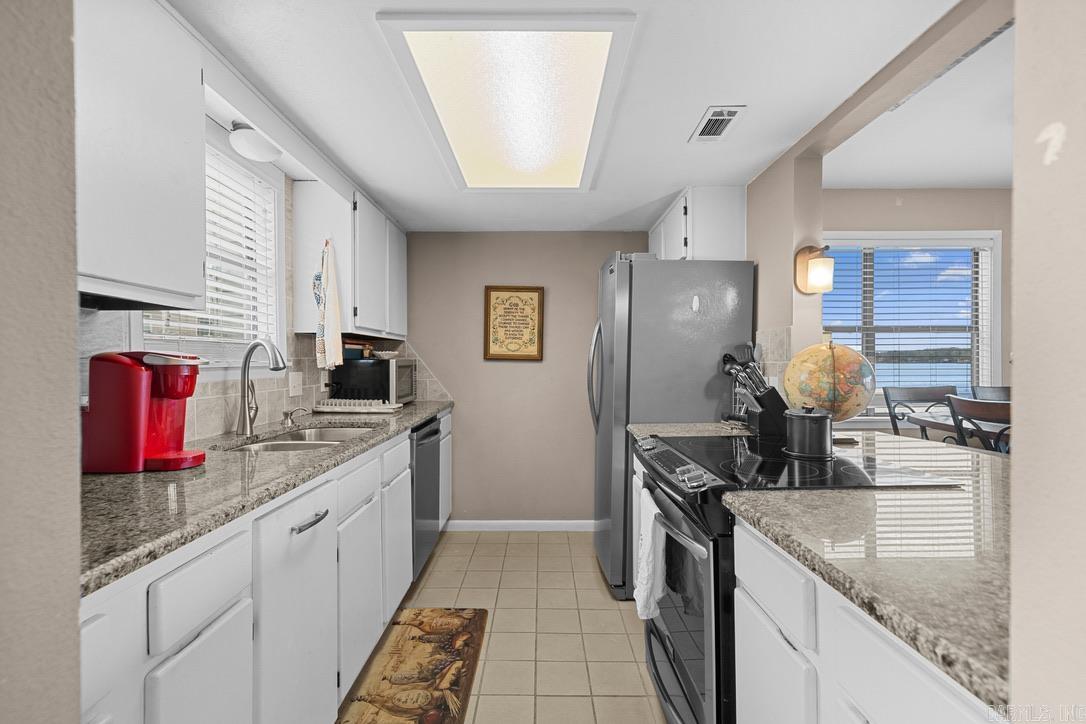 120 Catalina Circle 8c Property Photo 25