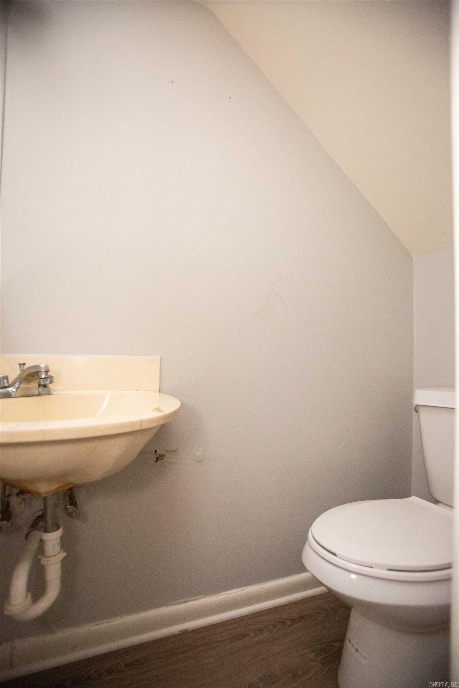 3017 Parkway Drive 6 Property Photo 9
