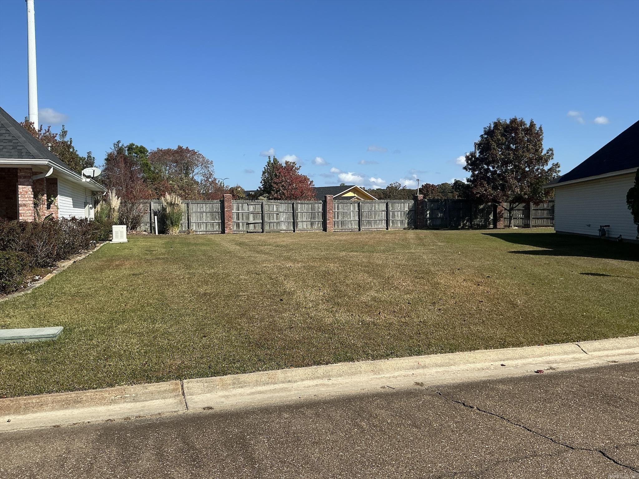 205 Stonegate Property Photo 1