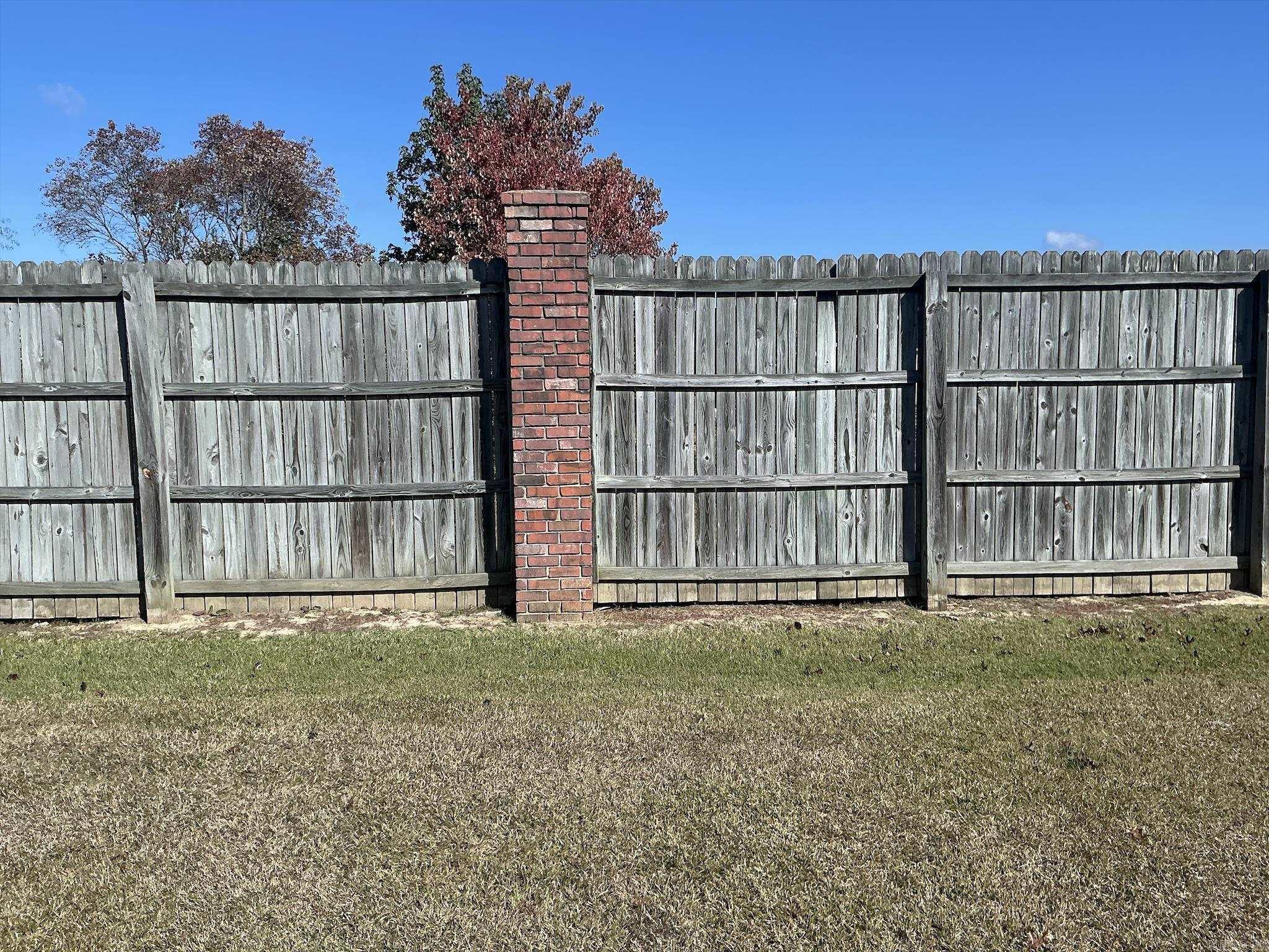 205 Stonegate Property Photo 3