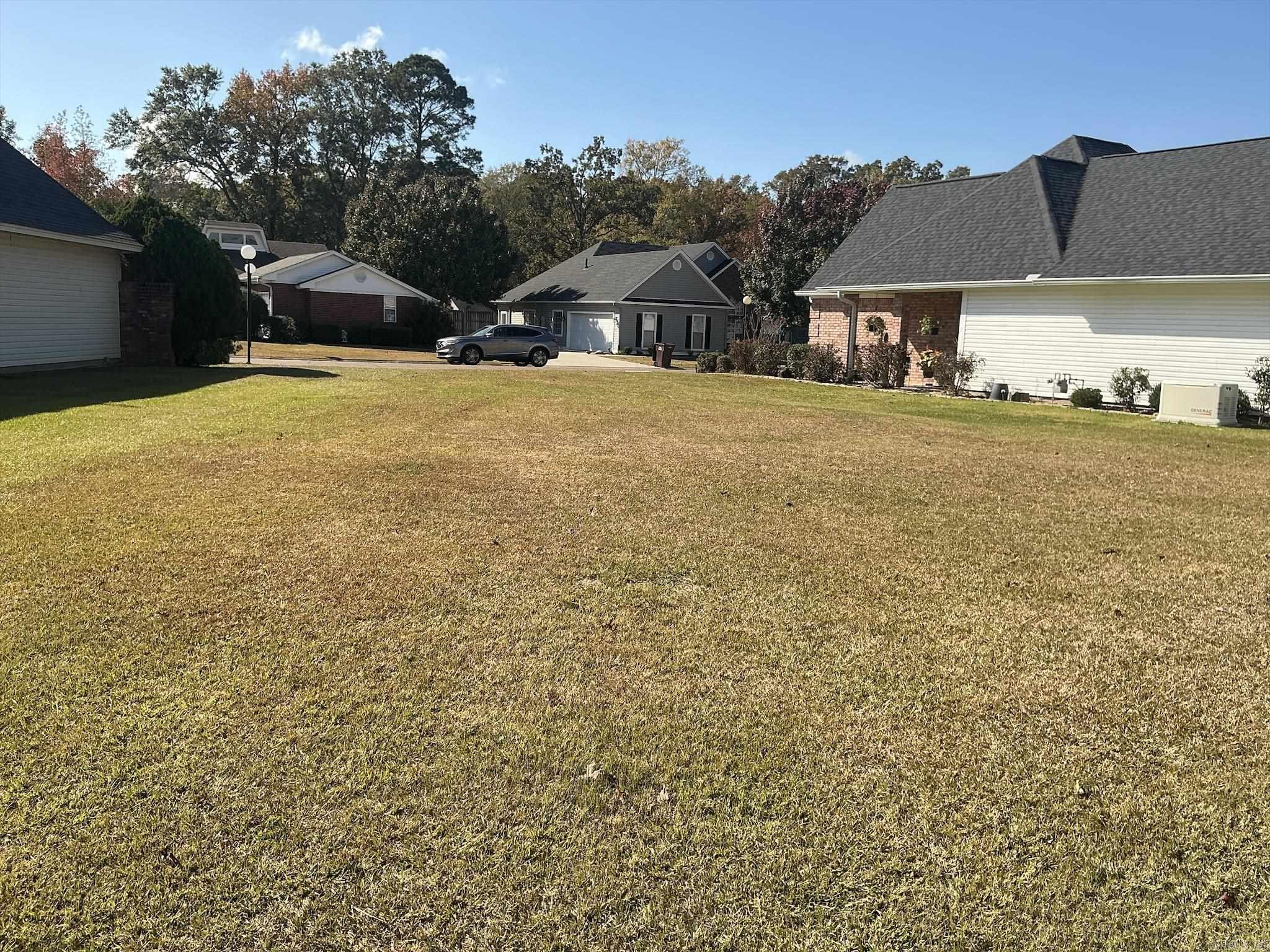 205 Stonegate Property Photo 4