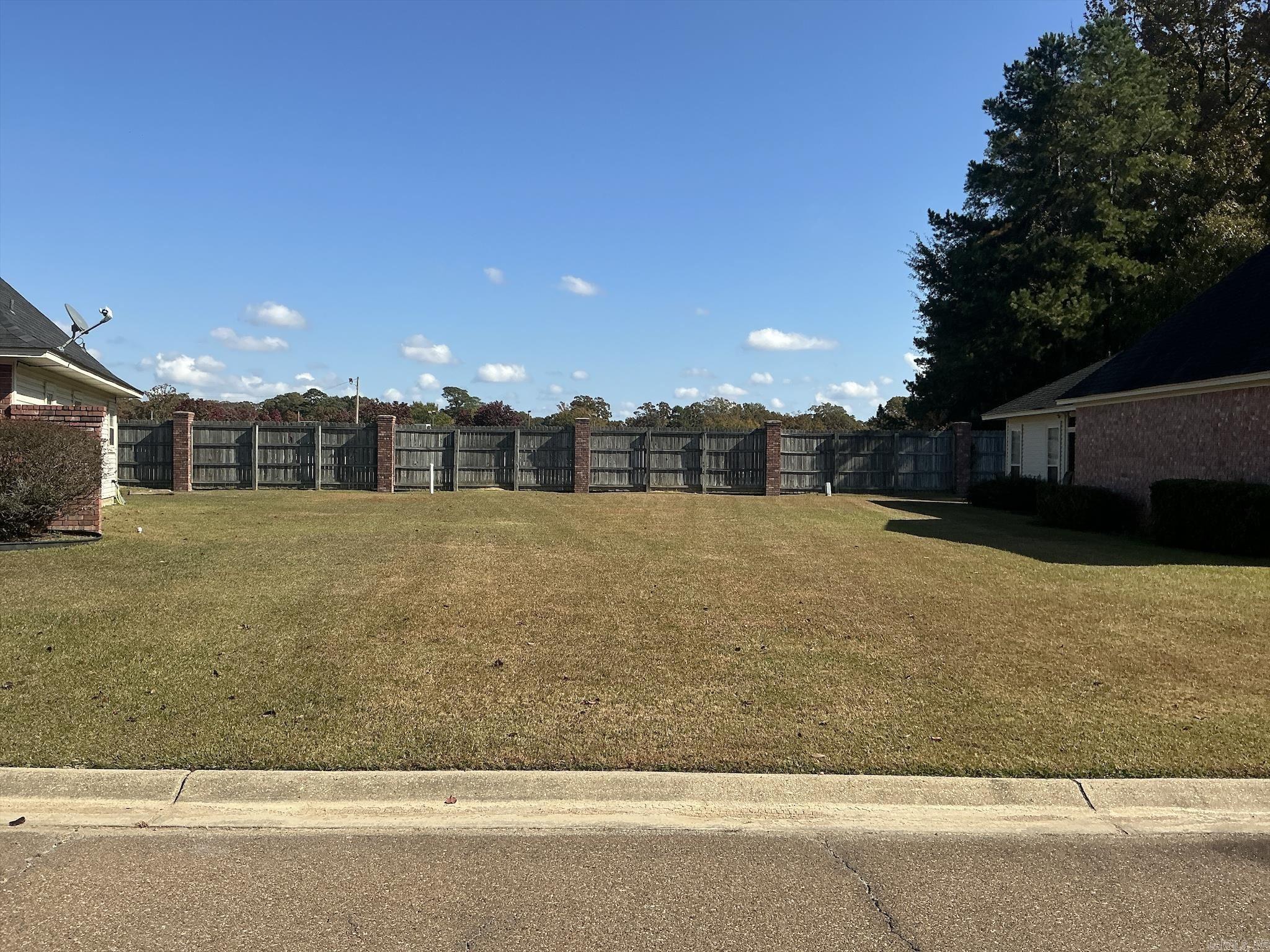 209 Stonegate Property Photo 1
