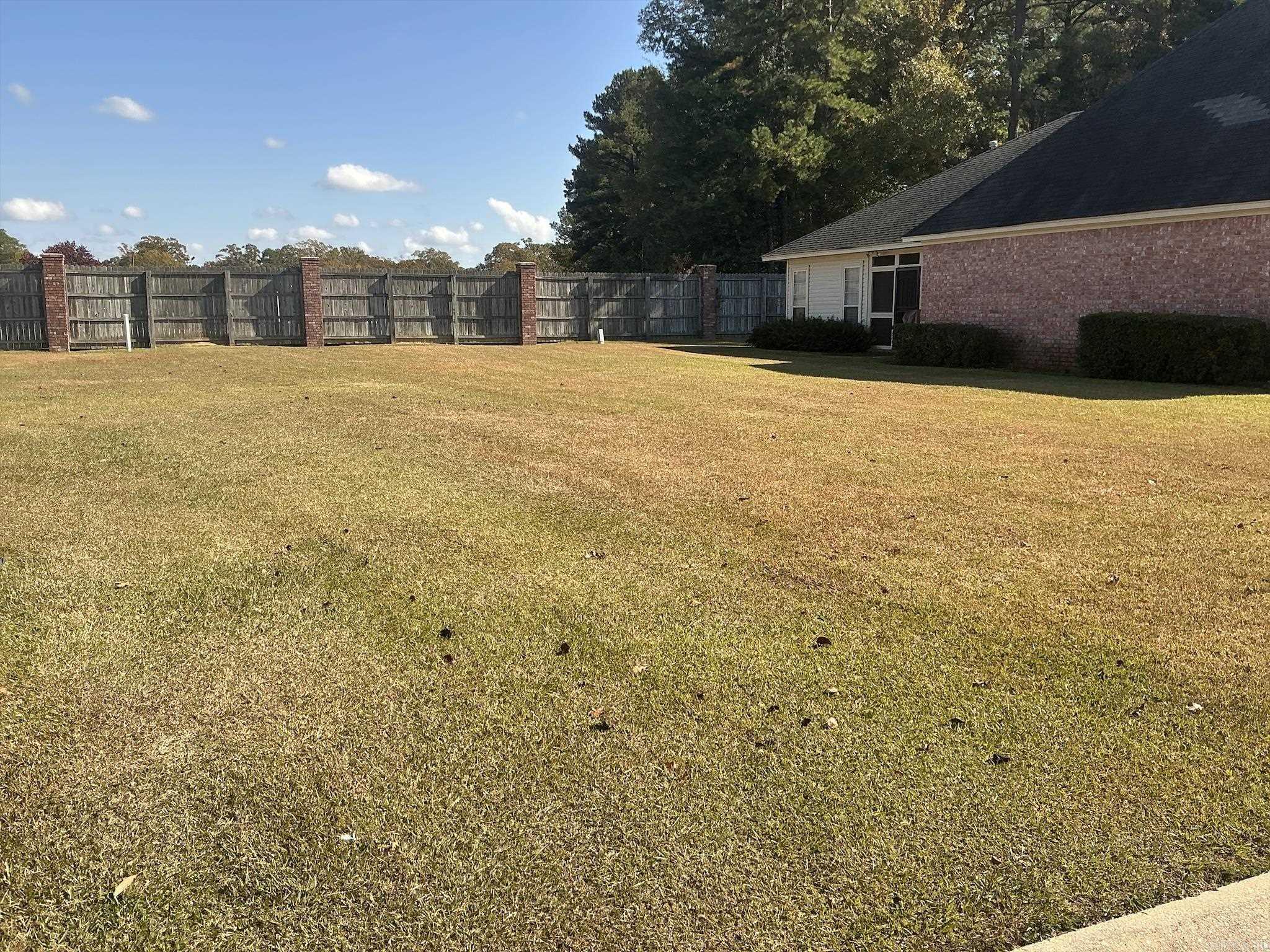 209 Stonegate Property Photo 2