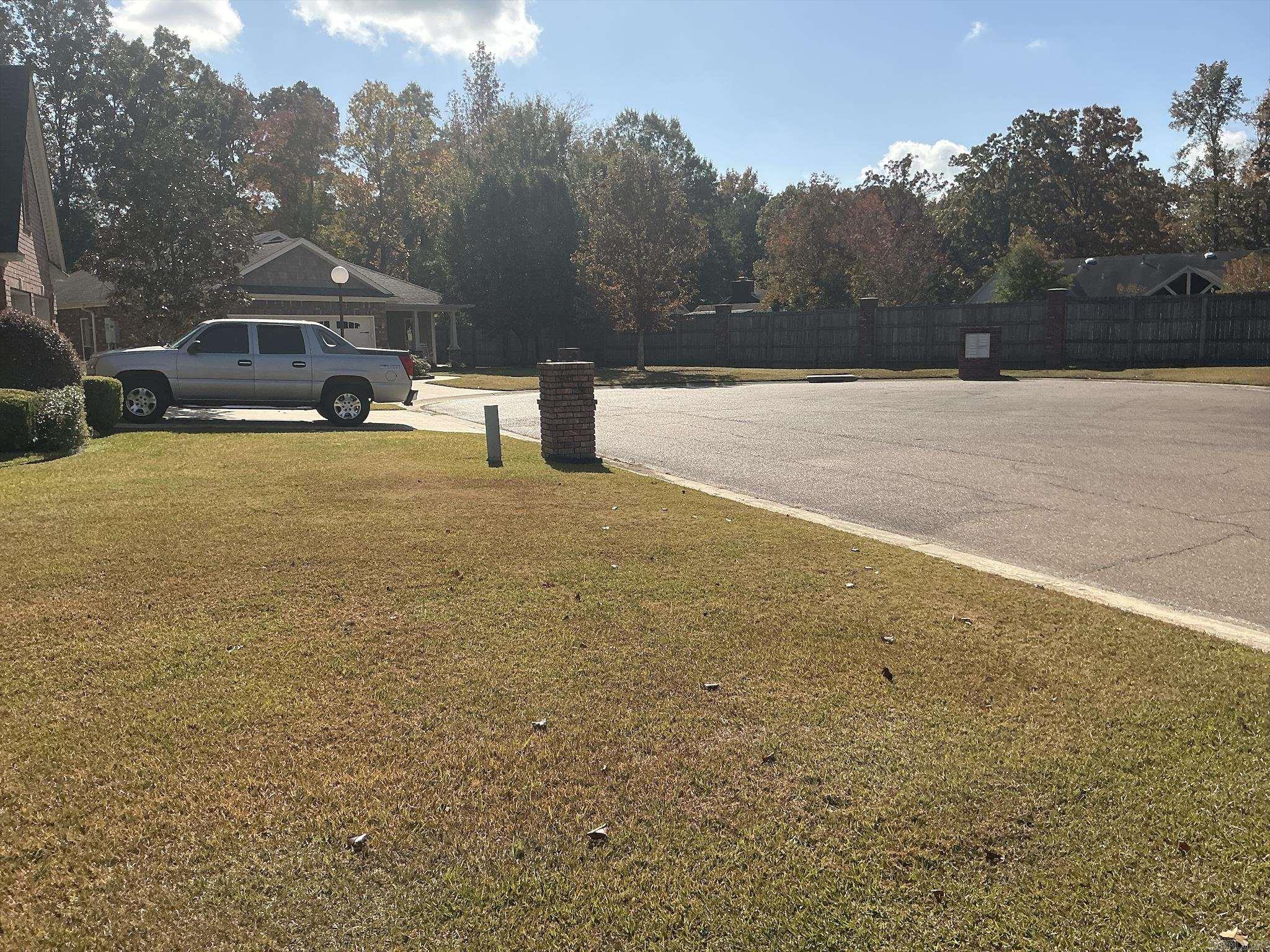 209 Stonegate Property Photo 5