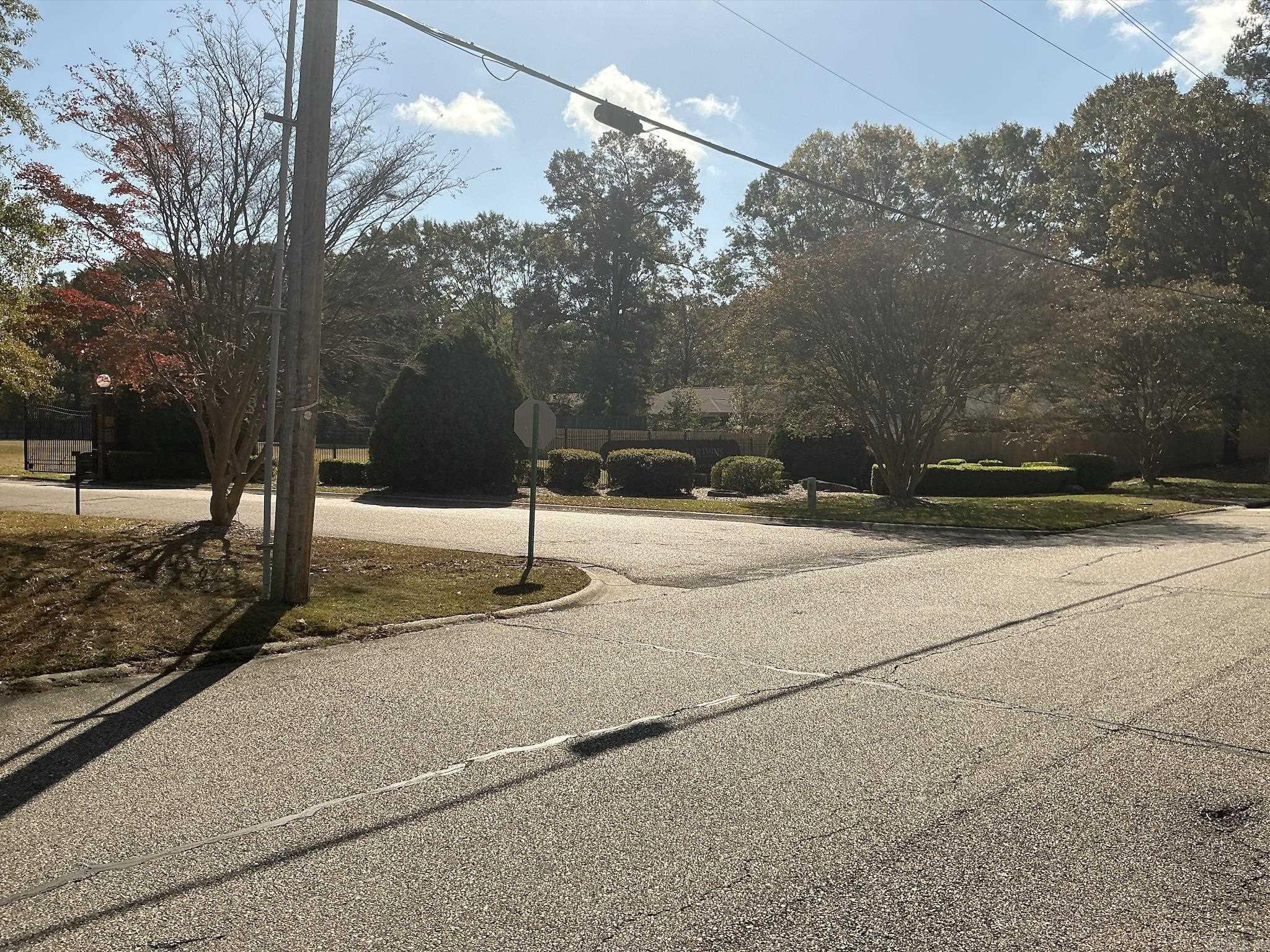 209 Stonegate Property Photo 8