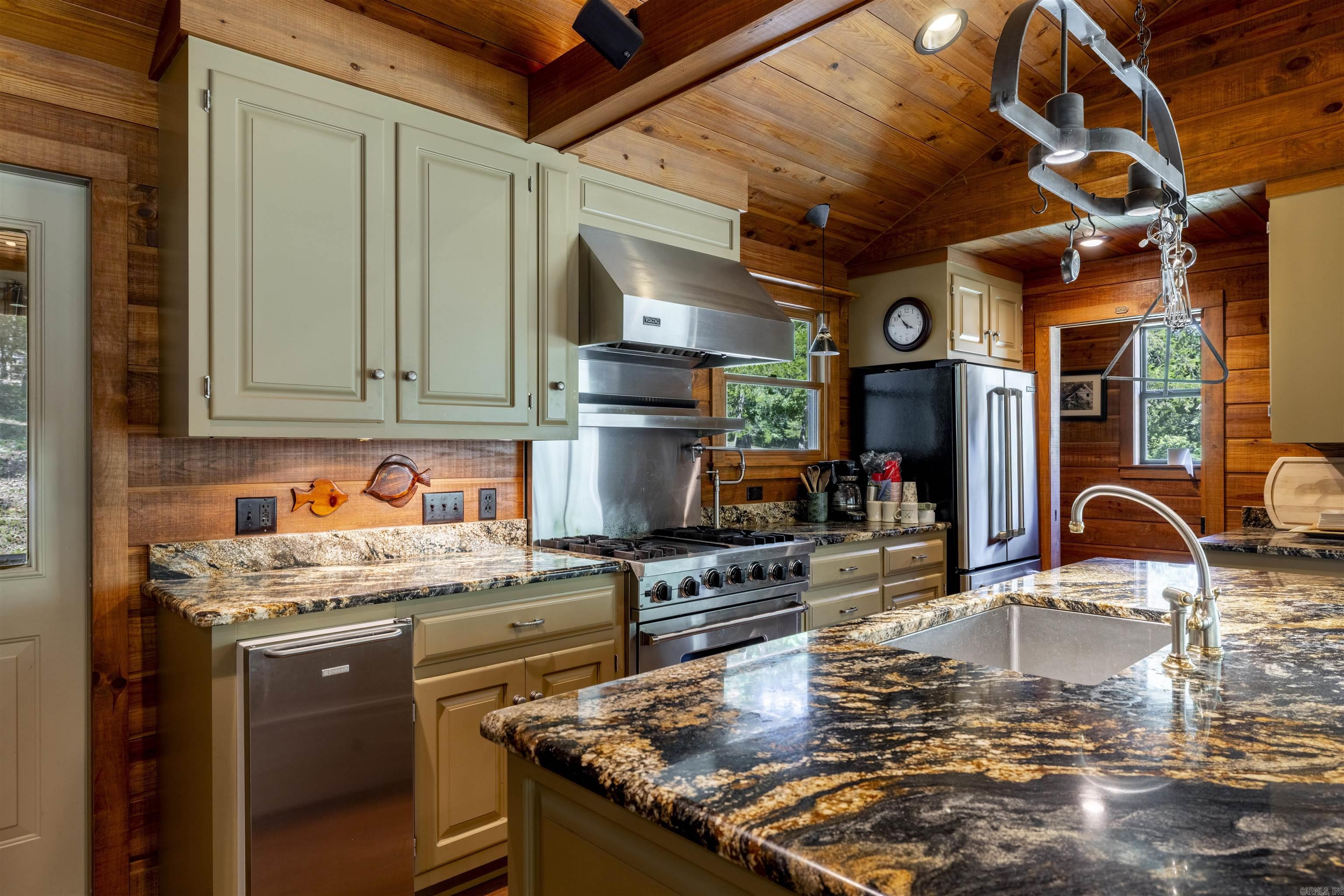 505 Clabber Lane Property Photo 7