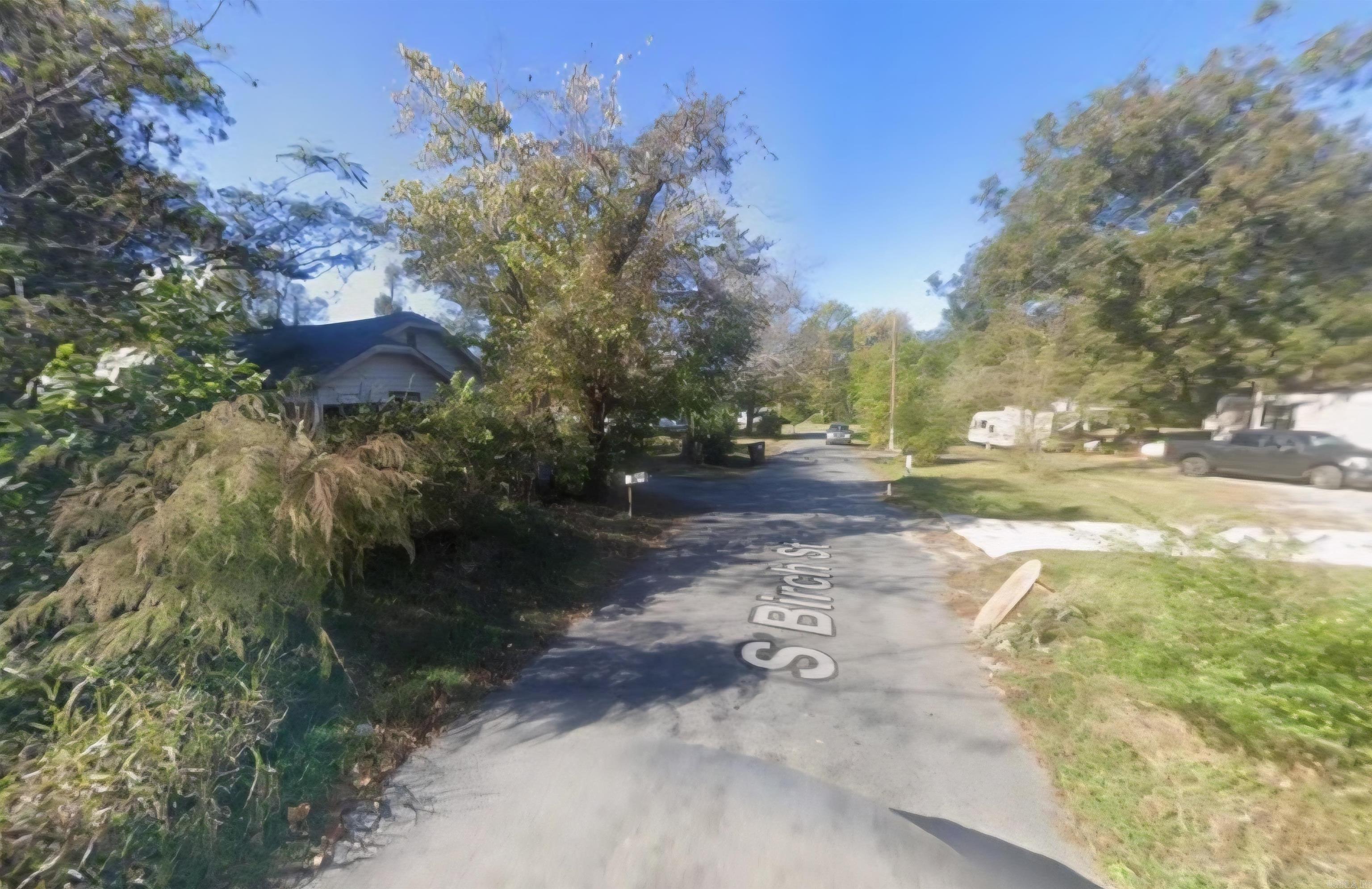 1211 S Birch Street Property Photo 6