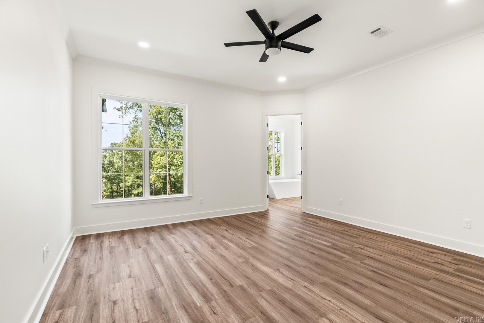 34 Kirkland Property Photo 21