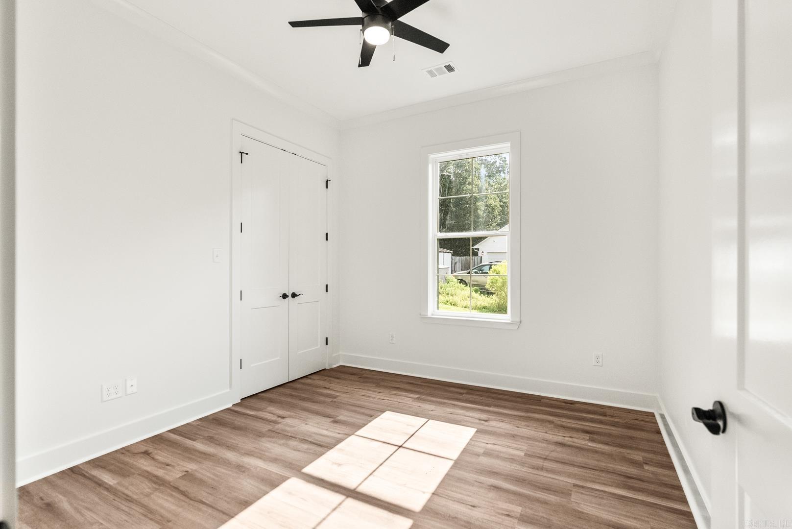 34 Kirkland Property Photo 28