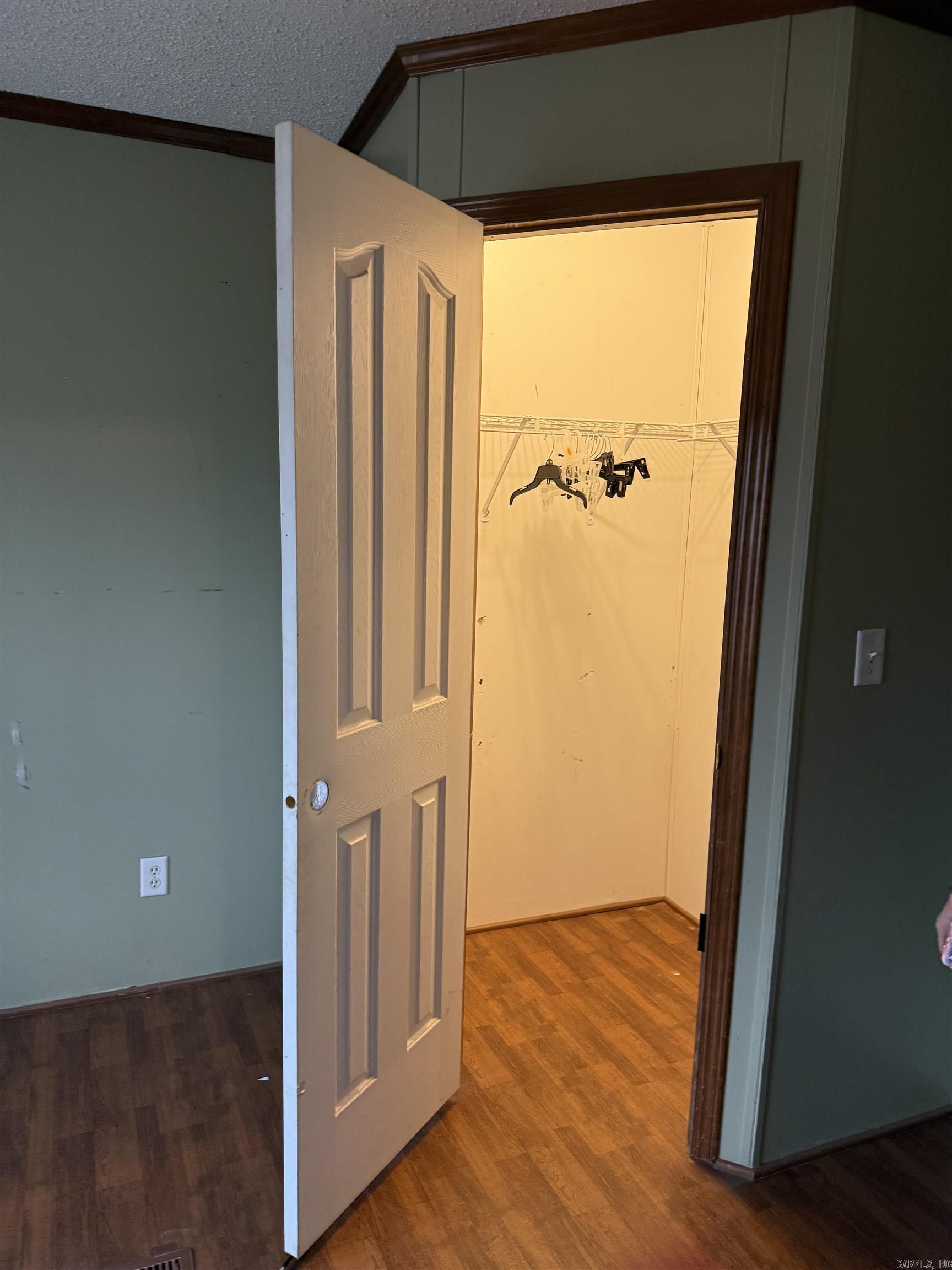 1531 Letona Road Property Photo 13