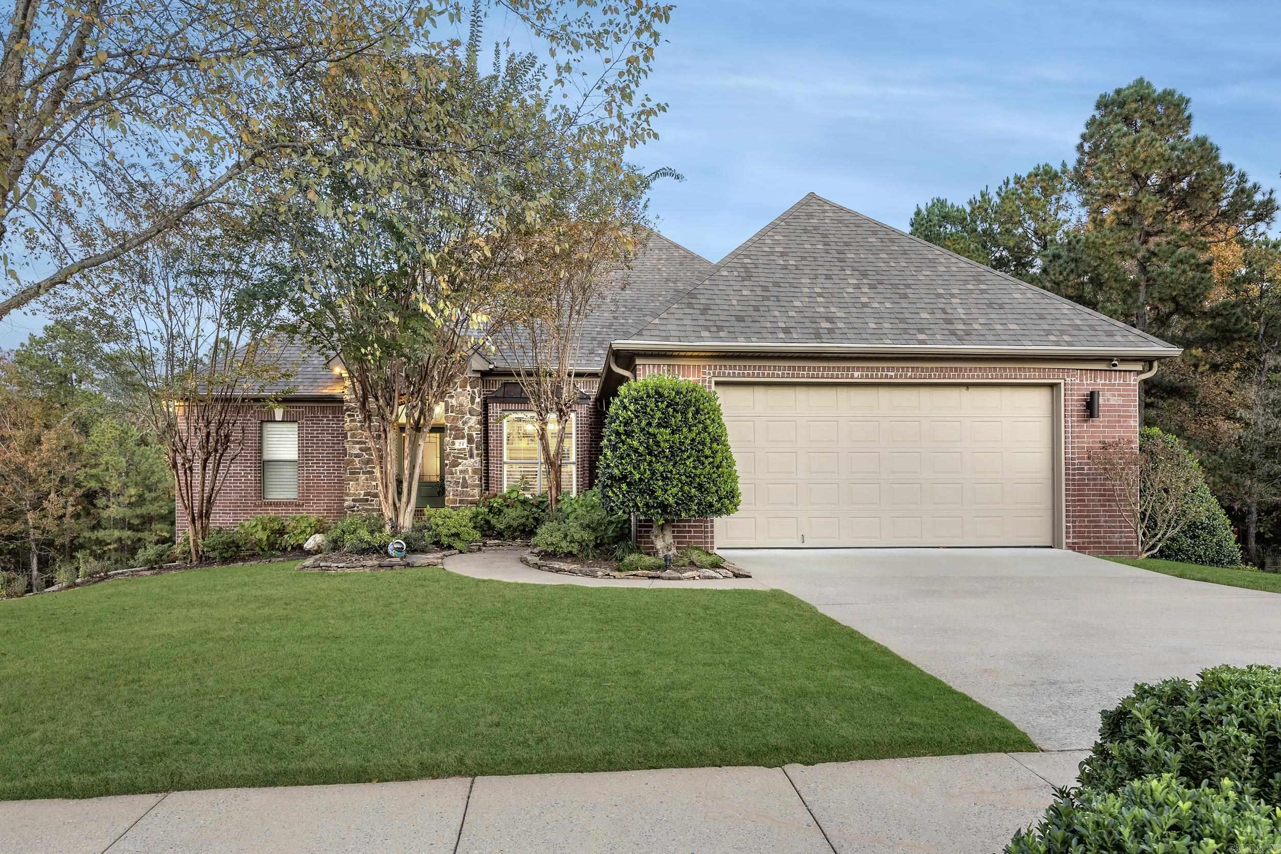 21 Epernay Circle Property Photo 1